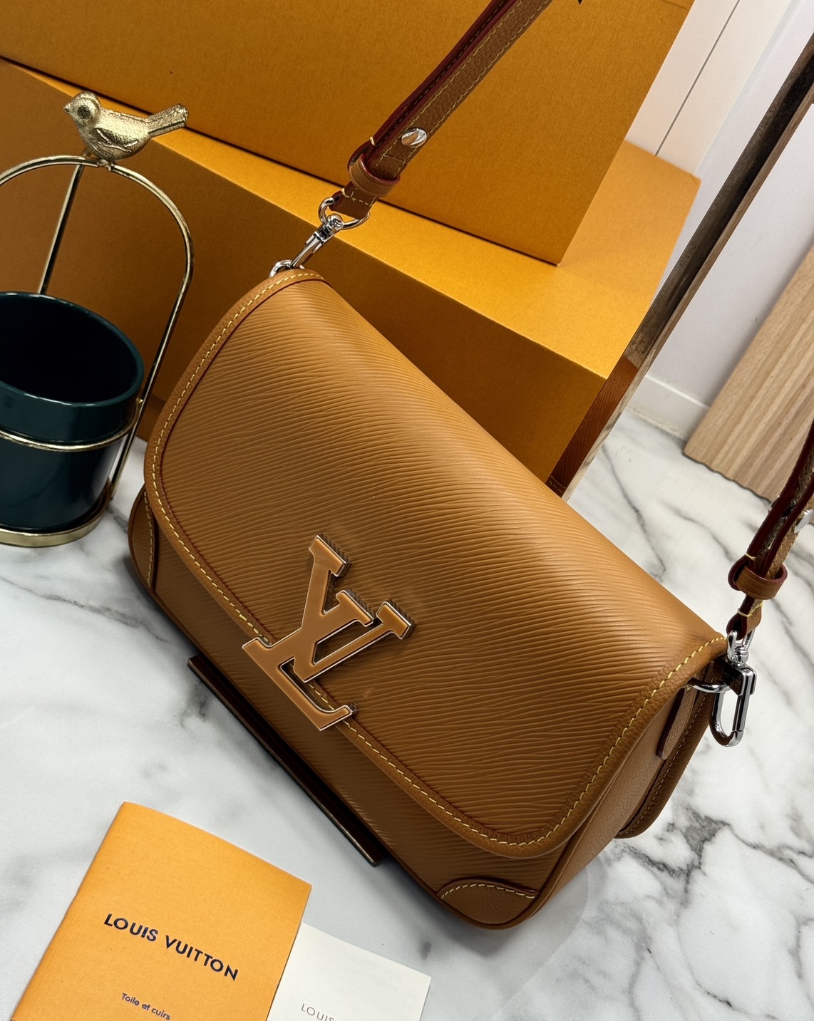 เกรดเทพ Top ORI | LV Buci bag Epi leather grain pattern / lvdiane กระเป๋าสะพายหนังแท้ลายเกรน เกรดดีสุด 🤍 เกรดเทพออริจินอล เทียบแท้ 1:1 ใช้งานได้ทั่วโลก