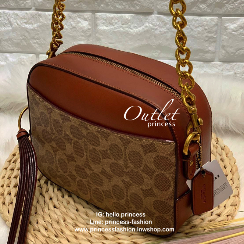 COACH SIGNATURE CROSSBODY BOX BAG ((F31208)) 🔺สินค้าขายดี กระเป๋าสะพายวัสดุหนังแท้ จาก coach factory outlet หนังนิ่ม ทรงสวย ตัวกระเป๋าลายแบรนด์ ตัดขอบหนังเรียบได้สวยงามค่ะ ด้านหน้า-หลัง มีช่องสำหรับใส่ของ เปิดปิดกระเป๋าแบบซิป ที่จับเป็นพวงหนังอะไห