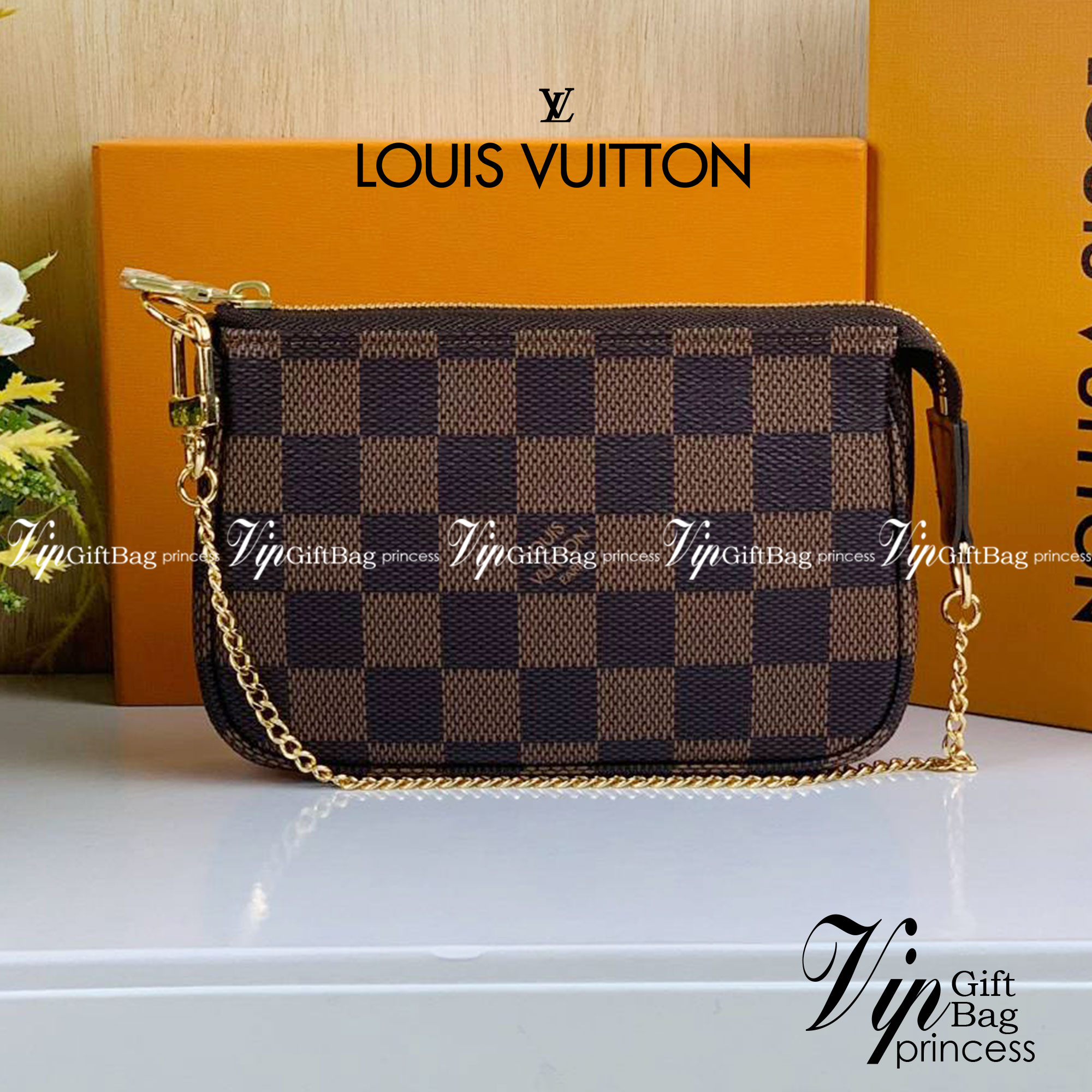 หนังแท้ LOUIS VUITTON MINI POCHETTE ACCESSOIRES BAG / LV POCHETTE พร้อมส่งที่ไทย งานหนังแท้ทั้งใบ ออริจินอลเกรด ภาพสินค้าถ่ายจากงานขายจริง ใช้งานต่างประเทศได้
