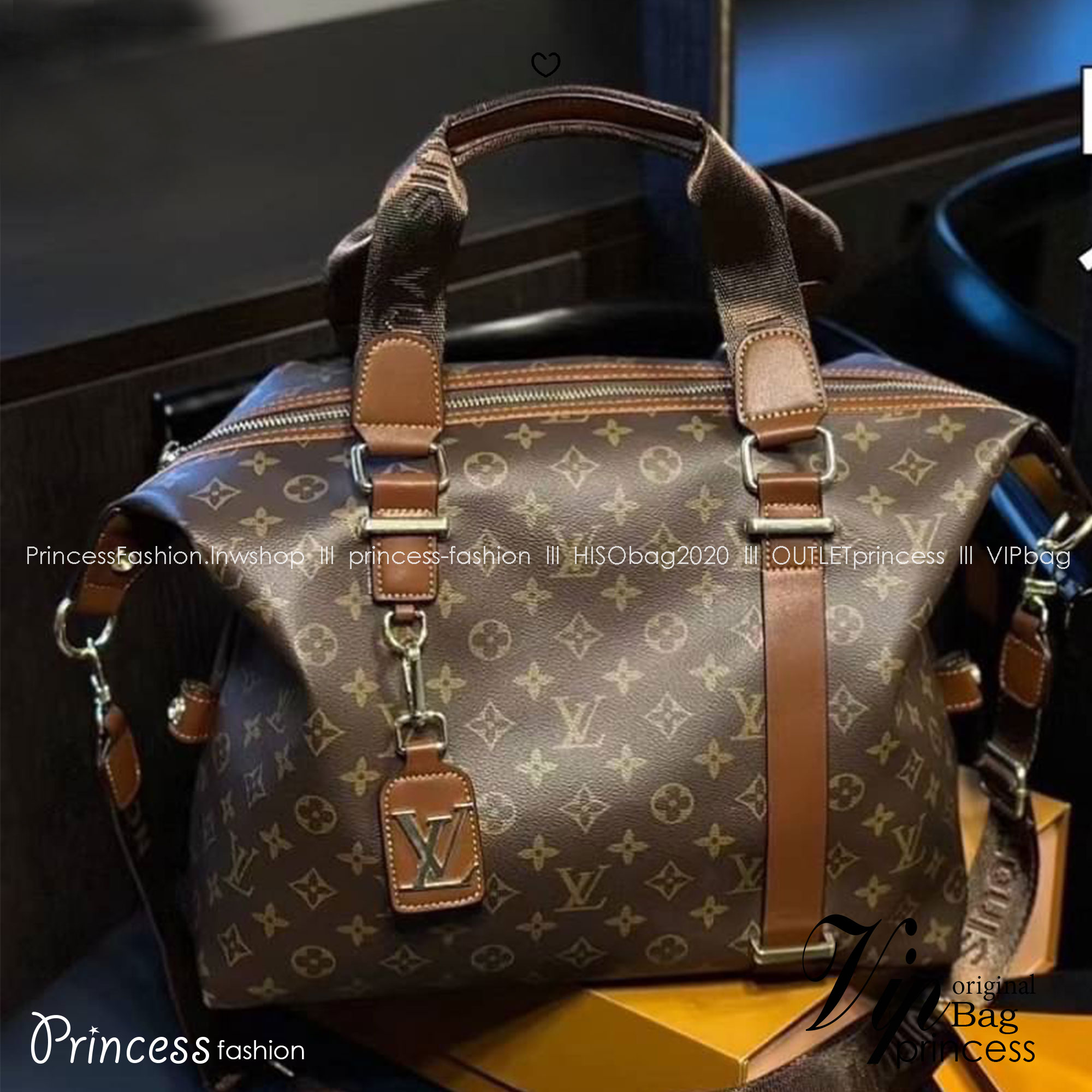 LV KEEPALL Monogram Canvas Bag 40cm กระเป๋าเดินทางสุดคลาสสิค ขนาดจุใจพิมพ์ลายโมโนแกรมแคนวาส ไอเท็มที่จะทำให้การเดินทางไม่ธรรมดาอีกต่อไป ด้วยดีเทลความเป็นเอกลักษณ์ เรียบแต่หรู