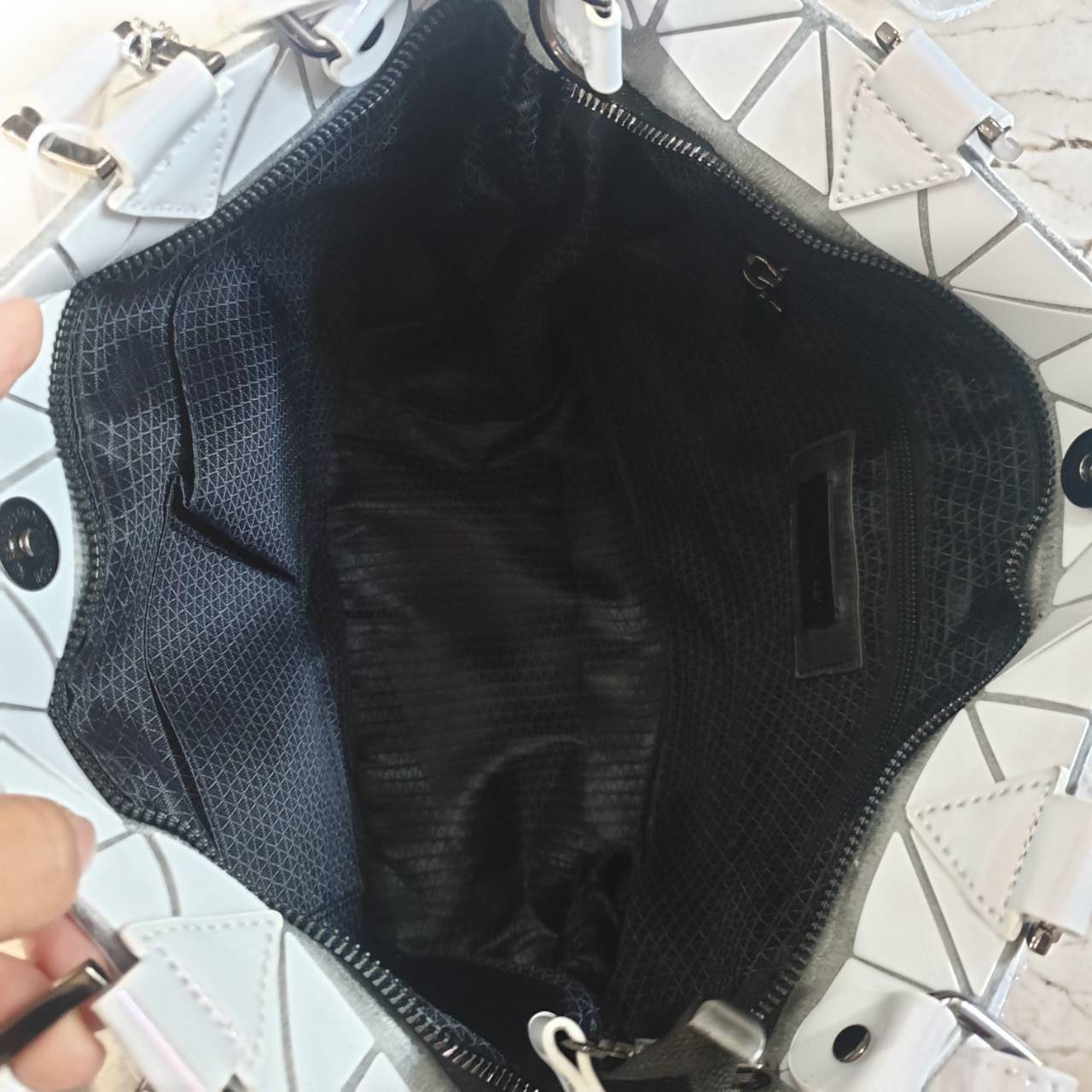 David Jones กระเป๋าสะพายข้างดีไซน์เกร๋มาก สีสวยหรูมาก ขนาดกะลังดีเลย รุ่นขายดี ลาย Limited edition