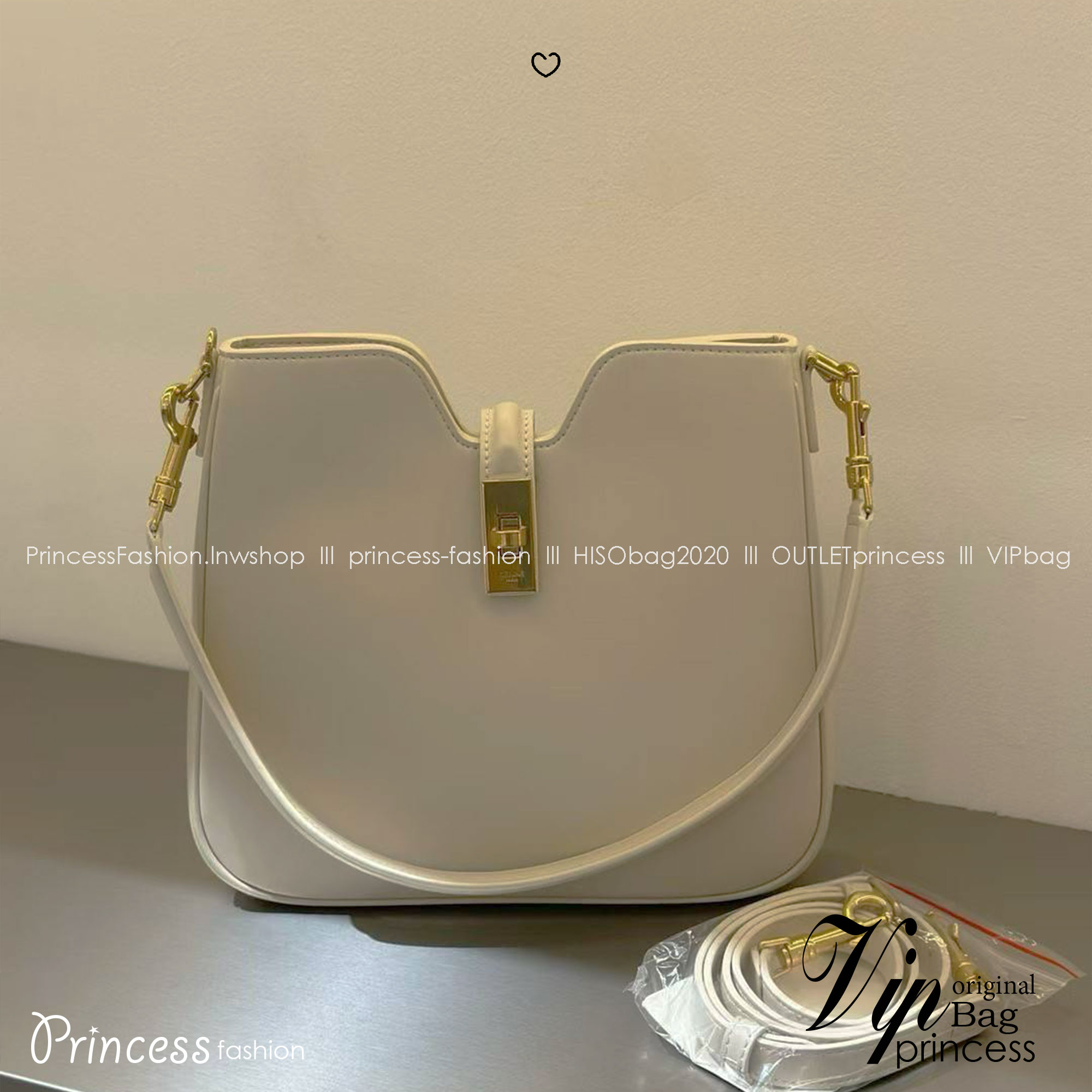 ORI หนังแท้ | CELINE CAMILLE 16 SOFT BAG IN SMOOTH กระเป๋าทรงโฮโบที่ตัวแม่ตัวมัมใช้กันเยอะสุดๆ ด้วยรูปทรงยอดนิยม สะดวกใช้ด้วยอะไหล่บิดล็อค สีทองสวยโดดเด่น