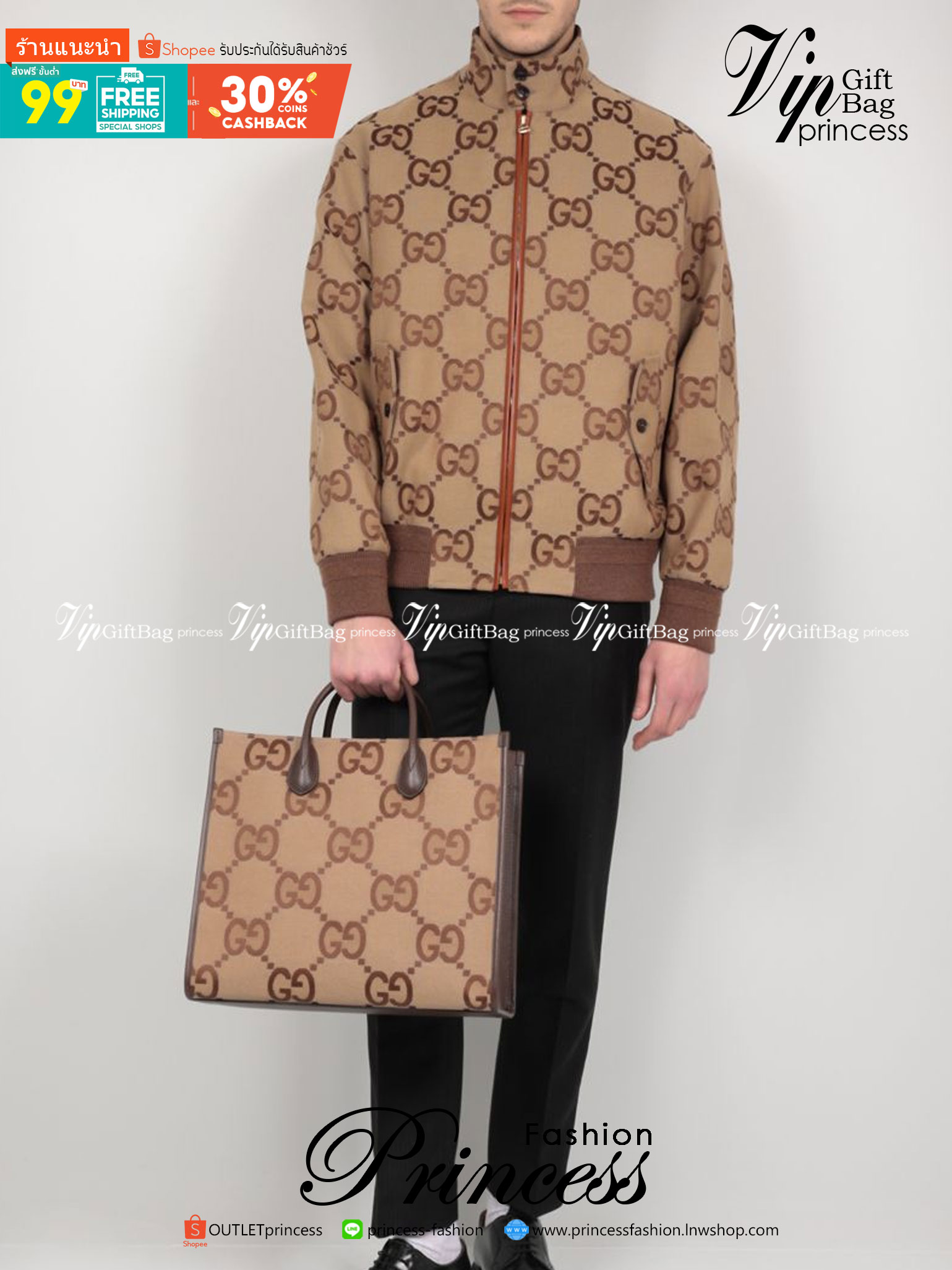 Gucci Jumbo GG tote bag / GG Shopping Bag พร้อมส่งที่ไทย ภาพสินค้าถ่ายจากงานจริง ใช้งานต่างประเทศได้ กระเป๋าไซส์ใหญ่ โดดเด่นด้วยจัมโบ้ฟอนท์ สวยเอกลักษณ์ วัสดุหนังแคนวาส ภายในโล่งกว้างมาก ใส่ของแบบแน่นๆ จุๆไปได้เลย หมดห่วง!! และยังมีสายครอสบอดี้มาให้ จะสะพ