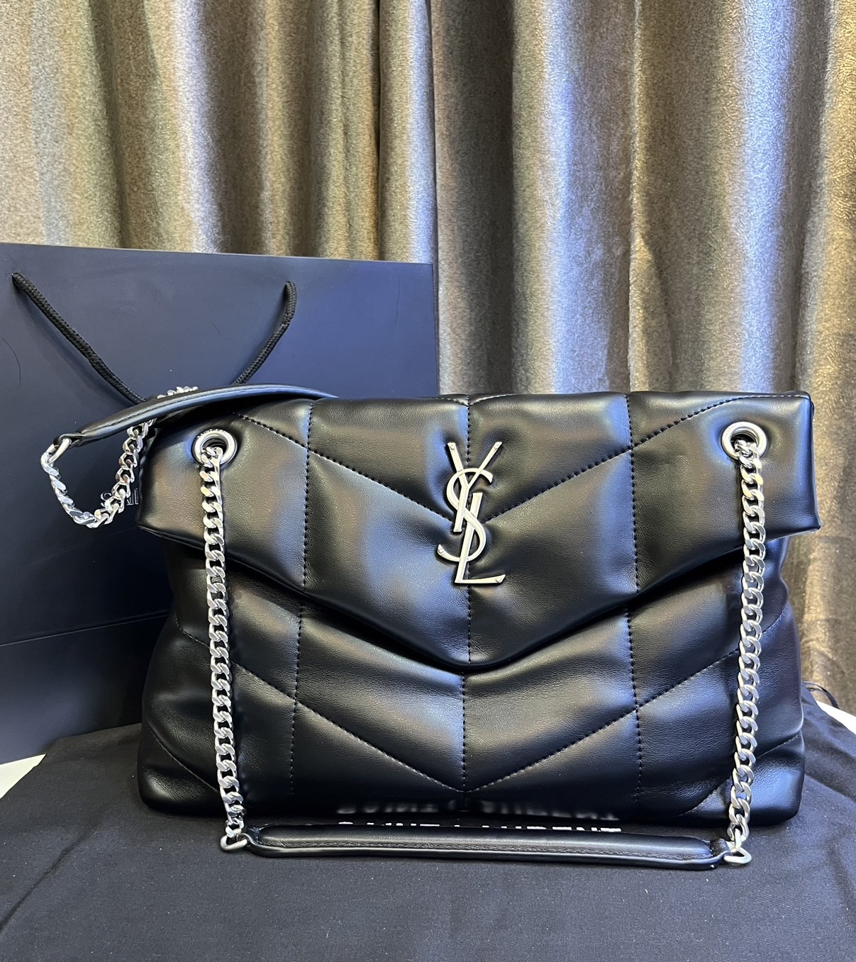 YSL PUFFER MEDIUM IN NAPPA LEATHER 35cm กระเป๋าสะพาย เกรดหนังสวยเต็มใบ เกรดออริ 1:1 ใช้งานต่างประเทศได้