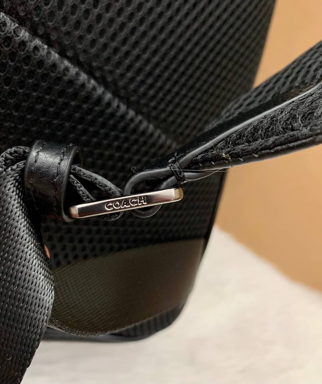 เป้รุ่นใหญ่ คู่ใจไปไหนไปกันค่าาา 🔺ใช้ได้ทั้งชาย//หญิง นะคะรุ่นนี้ Coach C5511 X Peanuts West Backpack In Signature Canvas With Varsity Patches 📌พร้อมส่ง! กระเป๋าสะพายหลังแบบมีหูหิ้ว หนังแท้อย่างดี หนังนิ่มมือดีมากค่ะ! 🌈จุดเด่นตรงด้