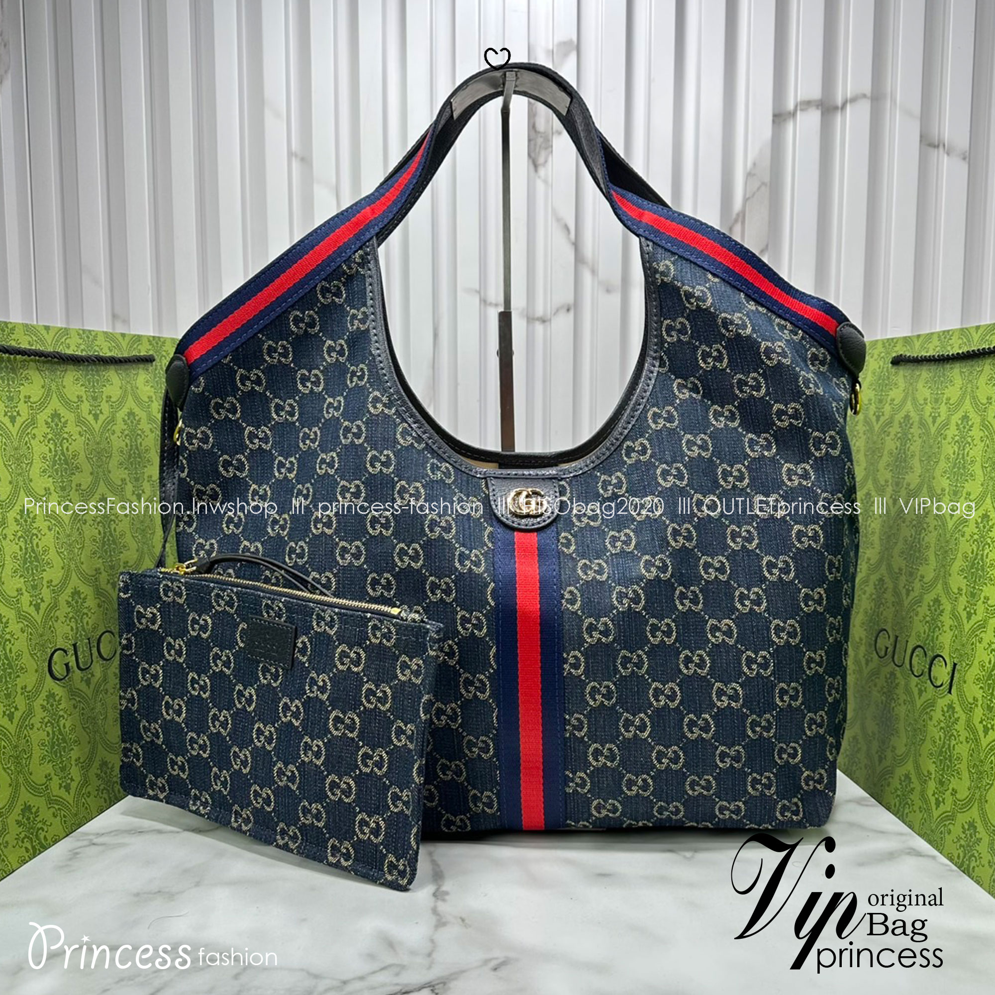 ORI หนังแท้ | Gucci Giglio Large tote bag / Monogram / Denim กระเป๋าทรงสะพายทรงโท้ทใบใหญ่ ดีไซน์ใหม่ล่าสุด สวยหรู่เท่มาก มาพร้อมใบเล็กเข้าเซ็ท พร้อมสายสะพายยาวเขียวแดงเป็นเอกลักษณ์ ภายในโล่งกว้าง จุของได้เยอะจุใจ