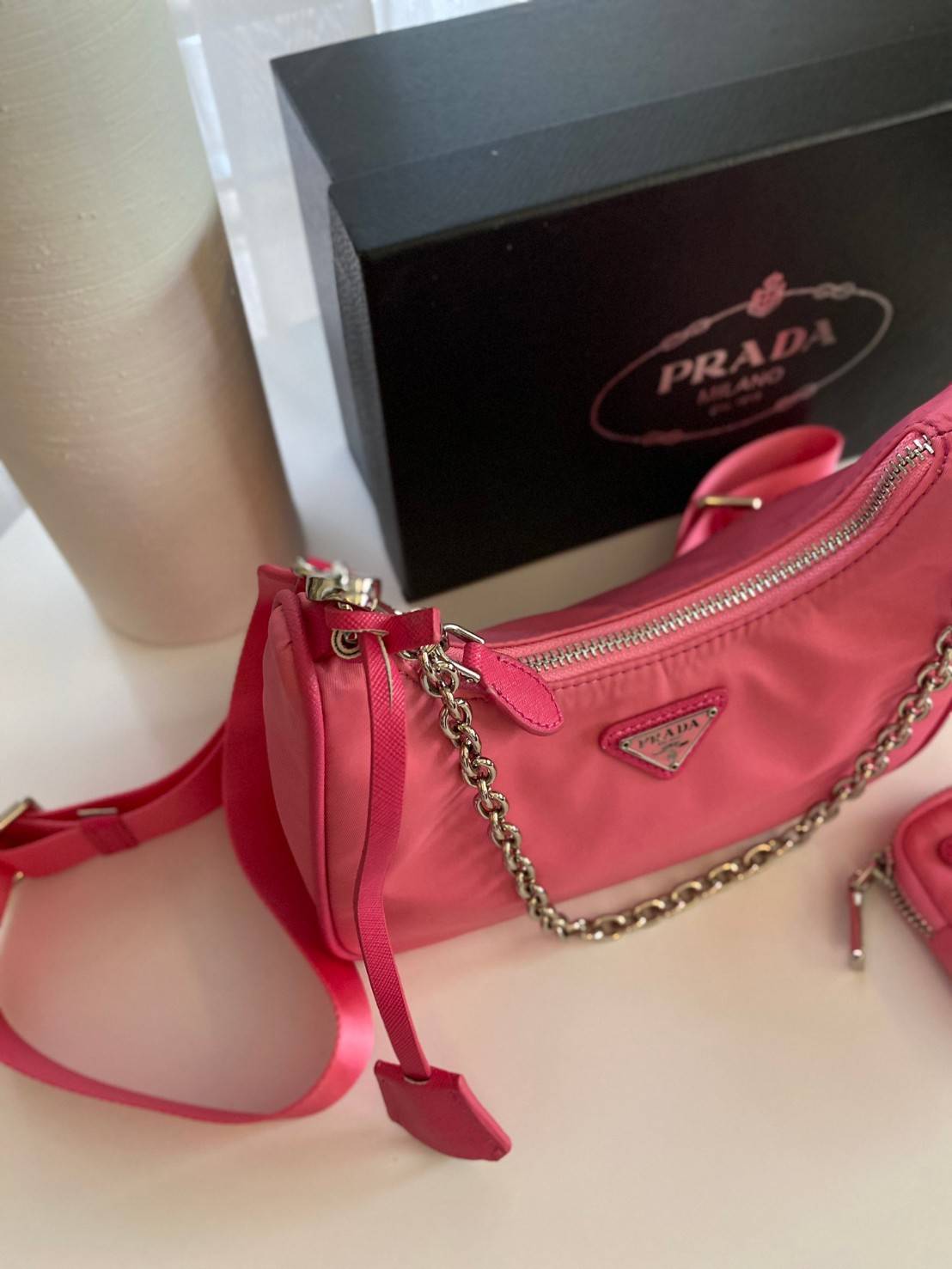 พรีเมี่ยมกิ๊ฟแท้ 100% 】PRADA Re-Edition 2005 nylon shoulder bag [pink]
