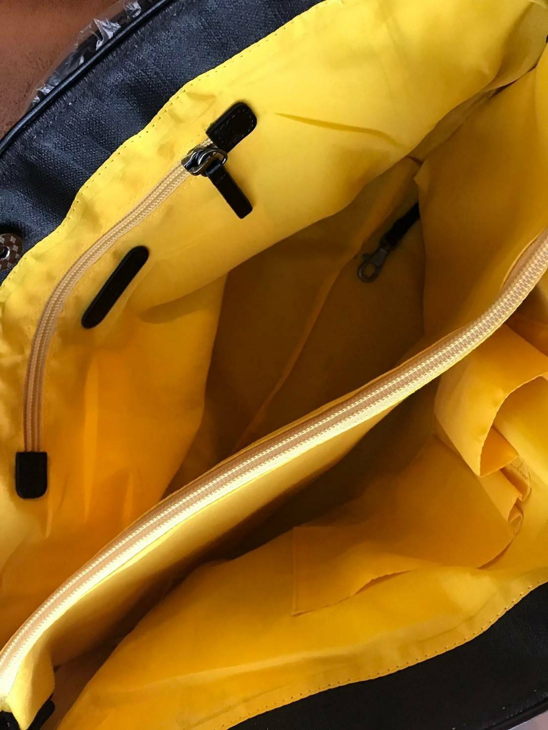 KIPLING ART ORGANIZED SHOPPING BAG ใหม่ล่าสุดกับคอลเลคชั่น Go Monday วัสดุ Cotton+Viscose ด้วยการใช้งานที่ง่ายเปิดปิดด้วยกระดุมแม่เหล็ก ภายใน ภายในมีช่องแยกตามการใช้งาน มีใบเล็กพ่วงเข้ากับกระเป๋า สามารถถอดแยกใช้งานได้ด้วยกระดุมสองฝั่ง สามารถถือสะพายช้อปปิ