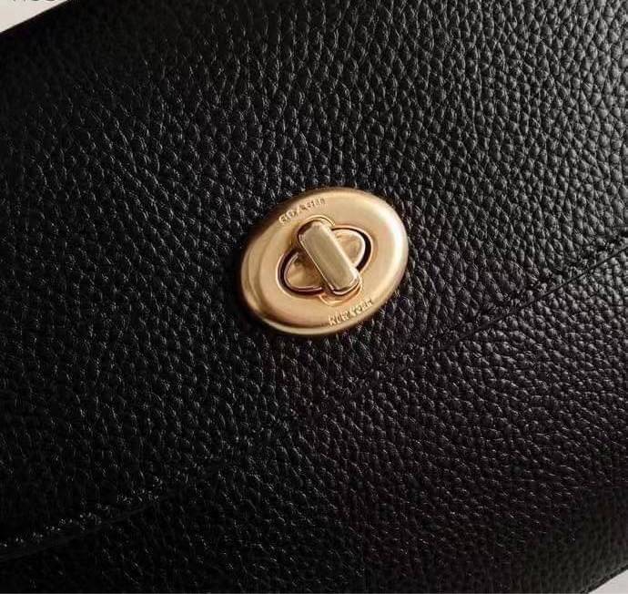 COACH MARLIE TOP HANDLE SATCHEL BAG (COACH C1765) กระเป๋าหิ้ว//สะพายข้าง//สะพายครอสบอดี้ร์ได้ หนังแท้สวยงามค่ะ เปิดปิดกระเป๋าแบบหมุนล็อคใช้งานง่าย ภายในโล่งสามารถใส่กระเป๋าเงินใบยาวได้;ของจำเป็นได้ครบค่ะ;มีช่องซิปและช่องโล่งให้ใส่ของจุกจิกนะคะ มาพร้อมสายส