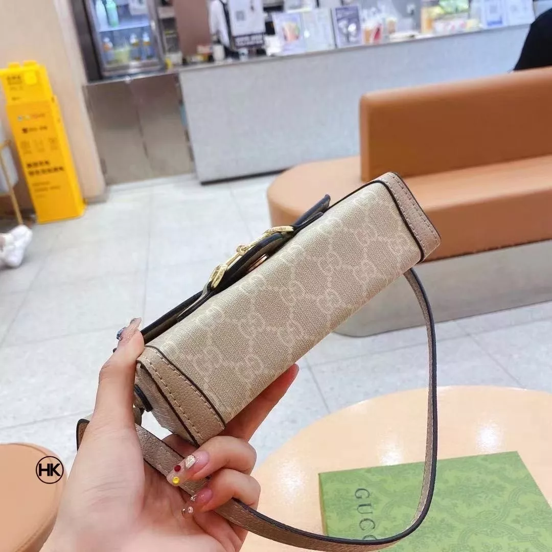 Gucci Horsebit 1955 Mini Bag / Gucci Mini Crossbody Bag / Gucci Phone Bag กระเป๋าสะพายข้าง/สะพายไหล่ สวยเก๋ น่ารัก คุณภาพดี สวยตรงปก ราคาสุดคุ้ม