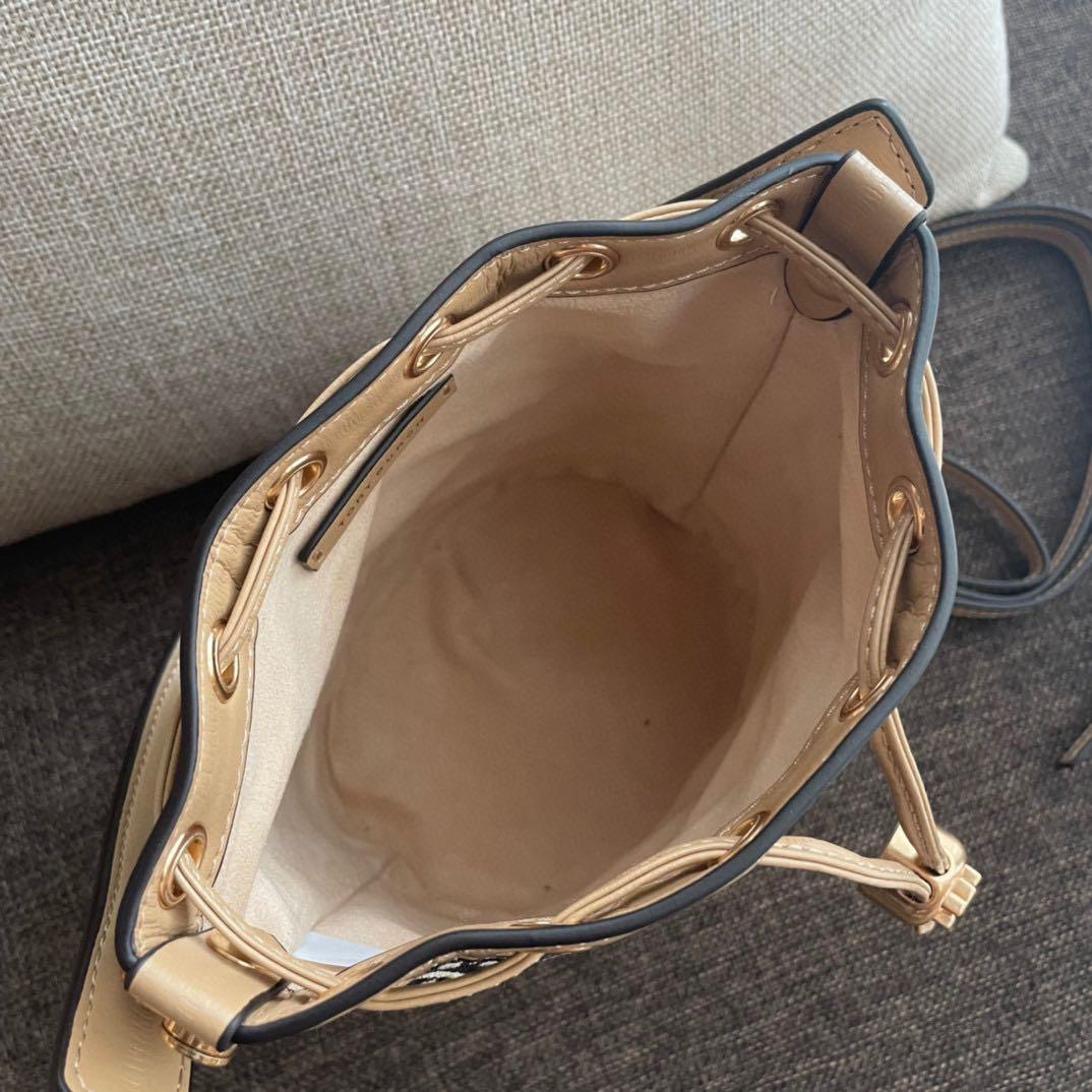 Mini : Tory Burch T Monogram Chenille Mini Bucket Bag กระเป๋าทรงบัคเก็ต ไซส์มินิ สีดำสุดคลาสสิก