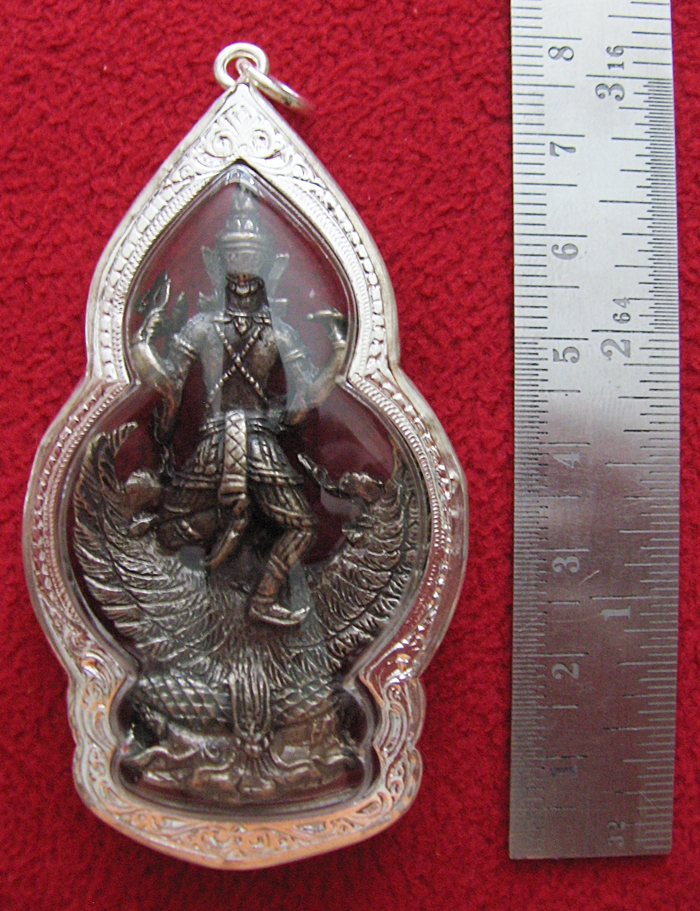 สินค้าหมดค่ะ องค์พระนารายณ์ทรงครุฑ เนื้อเงิน เลี่ยมเงินไมครอนลงยา พร้อมใบคาถาค่ะ