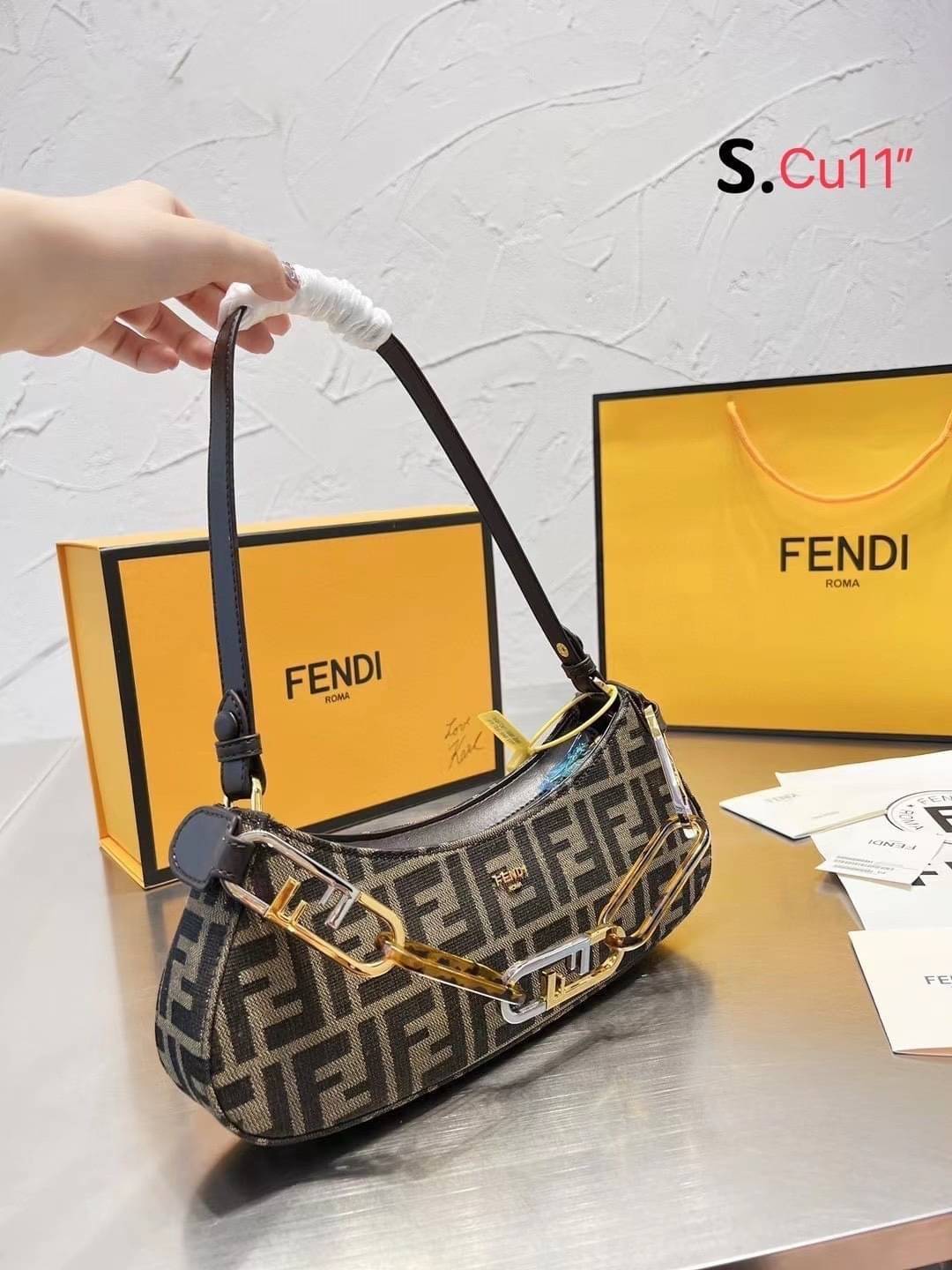 Fendi O'Lock Swing tapestry fabric pouch / Fendi Shoulder Bag กระเป๋าสพายไหล่เฟนดิ พร้อมสายสะพาย 2 เส้น สวยหรู ภาพถ่ายจากงานขายจริง ใช้งานต่างประเทศได้