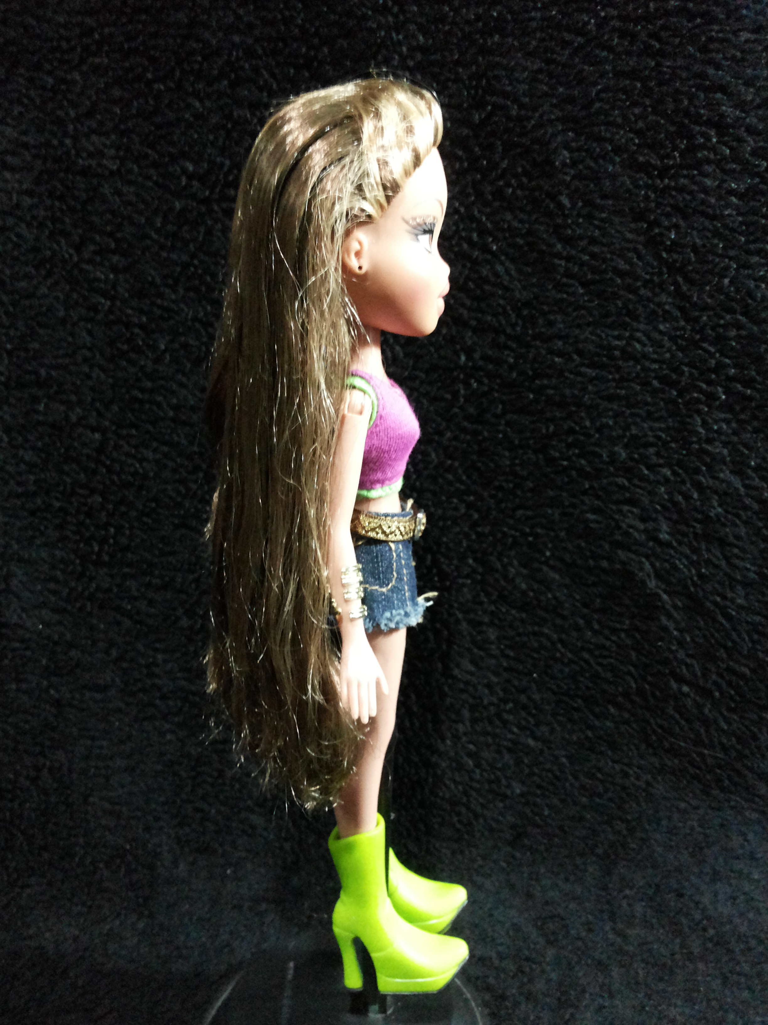 Bratz_Sasha in Girlz Night Out ตุ๊กตาแบรทส์แท้มือสองสภาพดี
