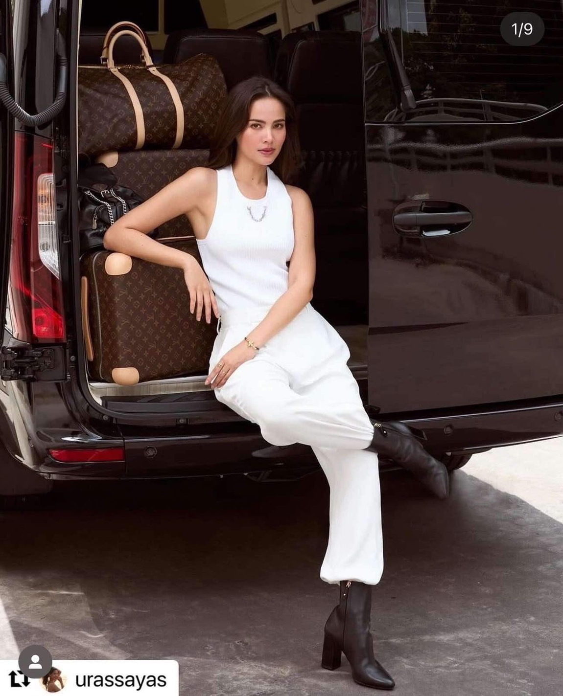 LV Montsouris Vibe PM Backpack bag กระเป๋าเป้รุ่นใหม่สุดหรู หนังแท้สวยเงางามเป็นเอกลักษณ์ 🤍 สินค้าเกรดออริจินอล ภาพถ่ายจากงานขายจริง ใช้งานต่างประเทศได้