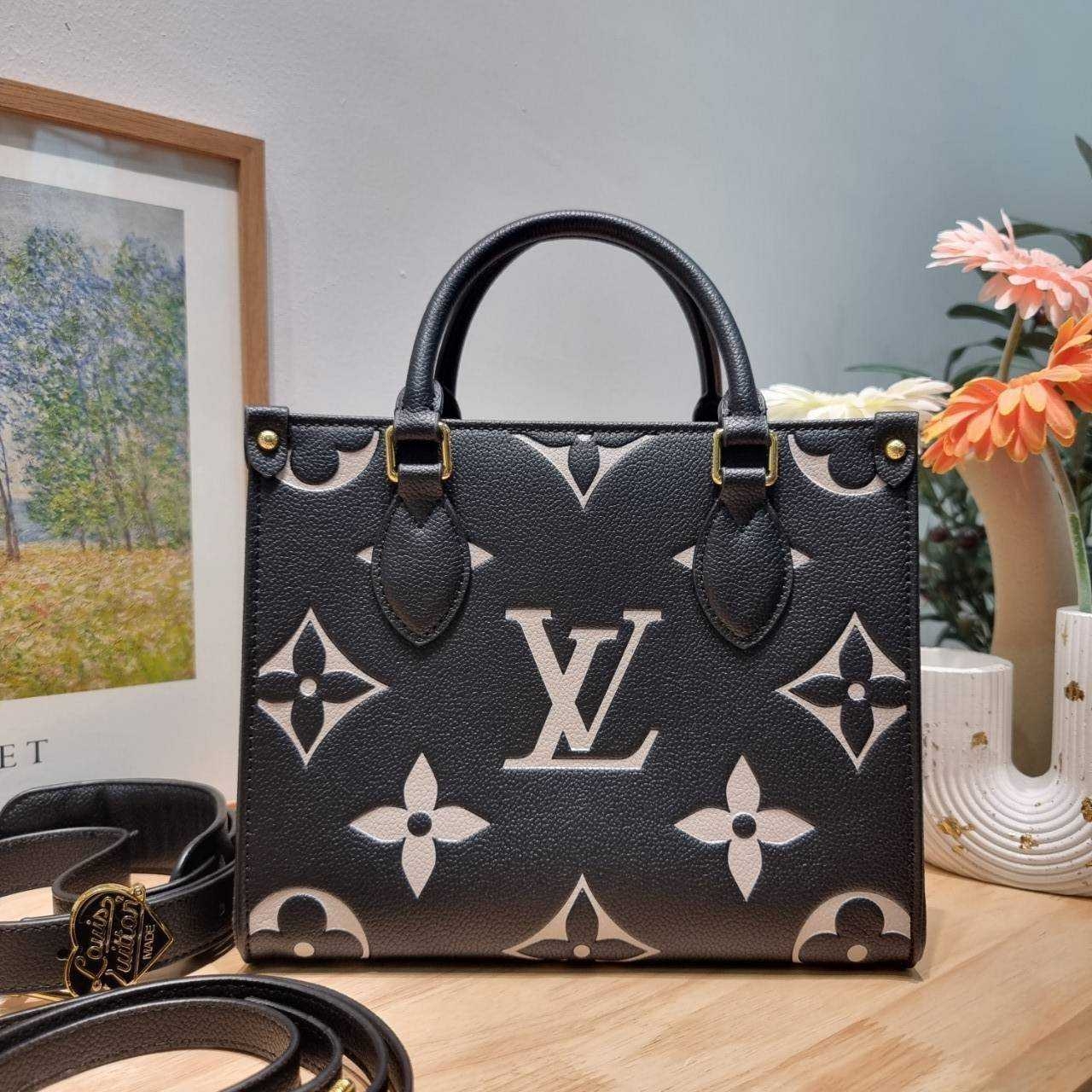 LV OnTheGo PM bag / LV on the go pm bicolor tote bag กระเป๋าทรงโท้ทที่ใครเห็นต้องเป็นคลั่งรัก ยอดฮิต คลาสสิค ผู้ดี หรูหราได้ทุกลุค ทุกสไตล์ เกรดวีไอพี ไฮเอน 1:1 ใช้งานต่างประเทศได้