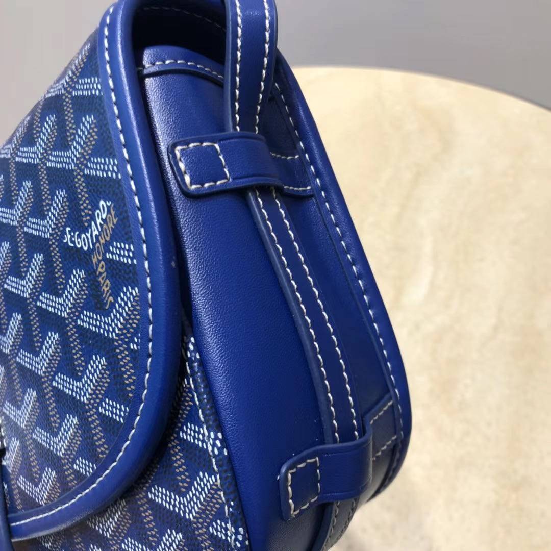 VIP GIFTbag 】หนังแท้ GOYARD Belvedere II PM Messenger Bag คอลเลคชั่นสุดฮิต ที่สาวๆห้ามพลาด!! กระเป๋าสะพาย ดีไซน์ยูนีคในลวดลายเอกลักษณ์ ใช้ได้ในทุกโอกาส สาวๆต้องเลิฟใบนี้แน่นอนรับประกันจ้า