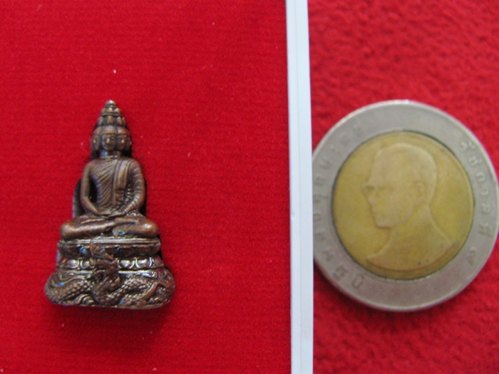 สินค้าหมดค่ะ พระพุทธมหาเศรษฐีนวโกฏิพญานาคราช เนื้อทองสำริด ขนาด 1.9 ซม. วัดแค สุพรรณบุรี พร้อมกล่องเดิมค่ะ