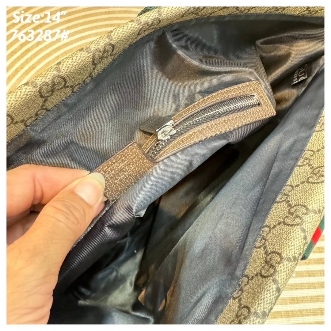 GUCCI GG Tender medium tote bag กระเป๋าทรงโท้ทสุดคลาสสิค เพิ่มกลิ่นอายความโมเดิร์นให้กับดีไซน์แถบสีเขียวแดง สวยเด่นเป็นเอกลักษณ์ใช้ได้บ่อยไม่มีเบื่อ