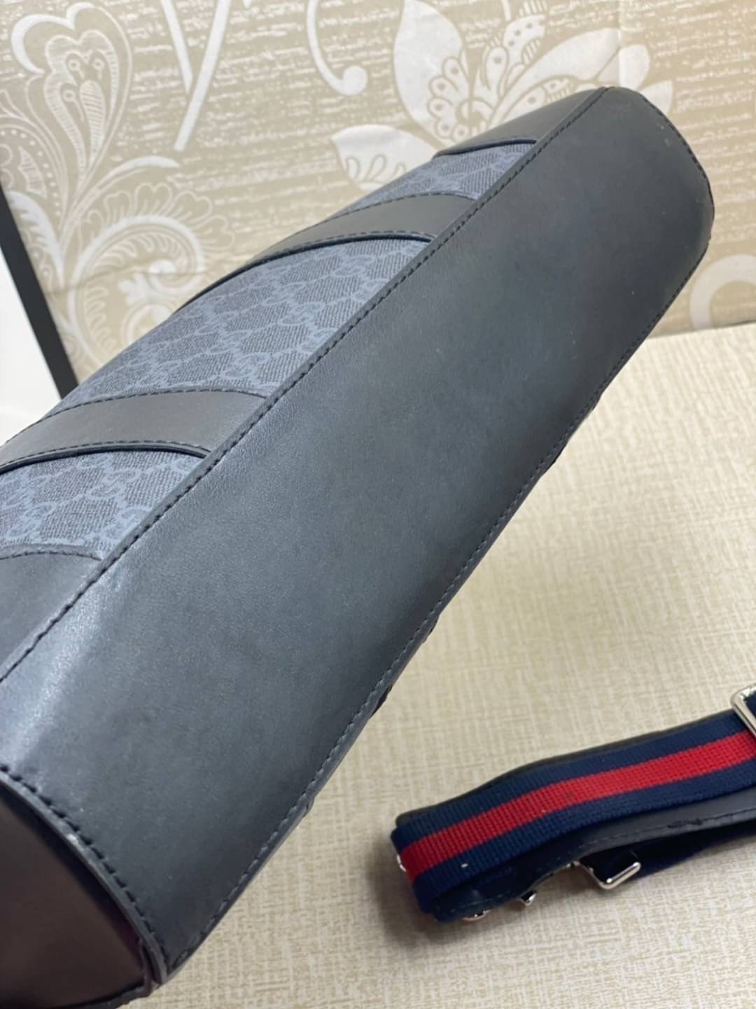 Gucci GG Supreme Briefcase พร้อมส่งที่ไทย ภาพสินค้าถ่ายจากงานจริง GG Supreme work bag with Web shoulder strap