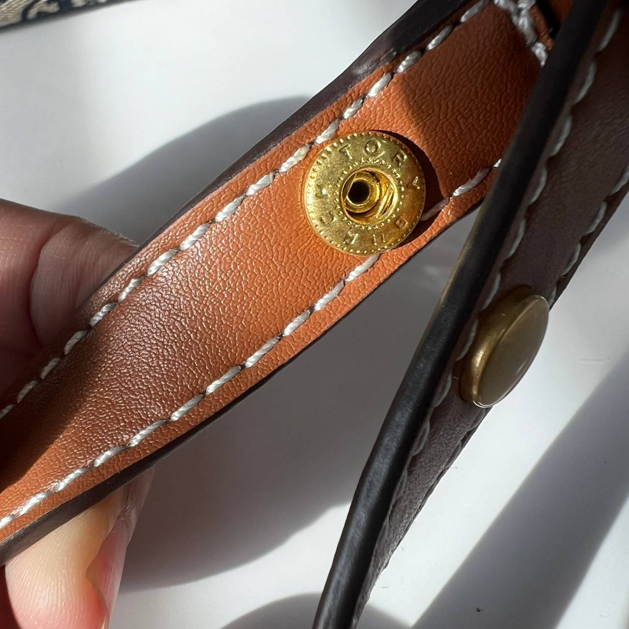Tory Burch Robinson T Monogram Convertible Shoulder Bag กระเป๋าสะพาย เกรดท็อปออริ เกรดดีสุด สลับแท้ 1:1 ใช้ต่างประเทศได้