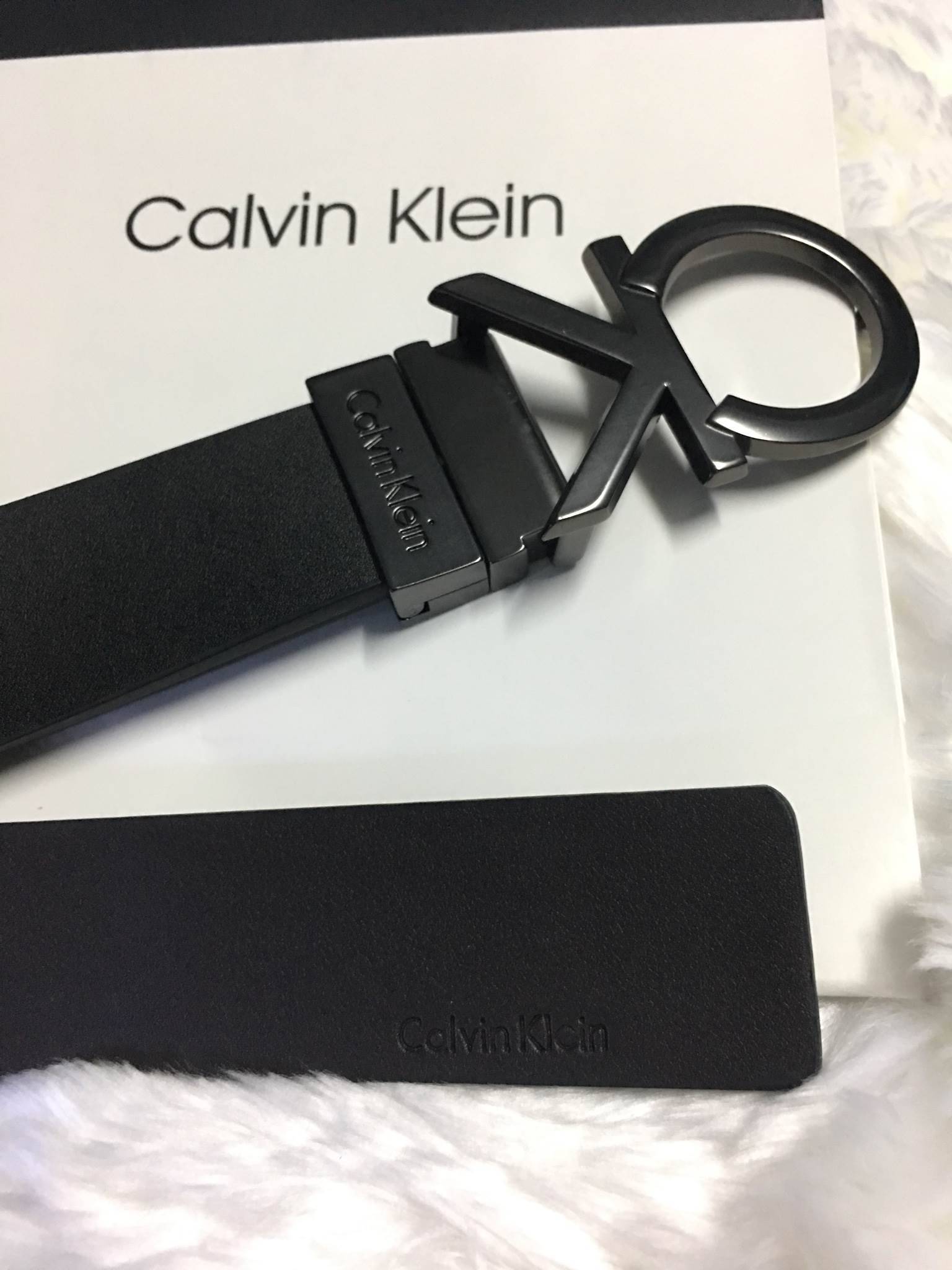 New item! ชุดของขวัญสำหรับคุณผู้ชาย เข็มขัด Calvin klein ของแท้ งาน outlet ที่ใครหลายคนรอคอย ดีไซน์เรียบหรู ตามแบบฉบับของCKเลยคะ จะ ซื้อเป็นของขวัญ ของฝาก ปีใหม่ ดีเลิศค่า Brand Calvin Klein