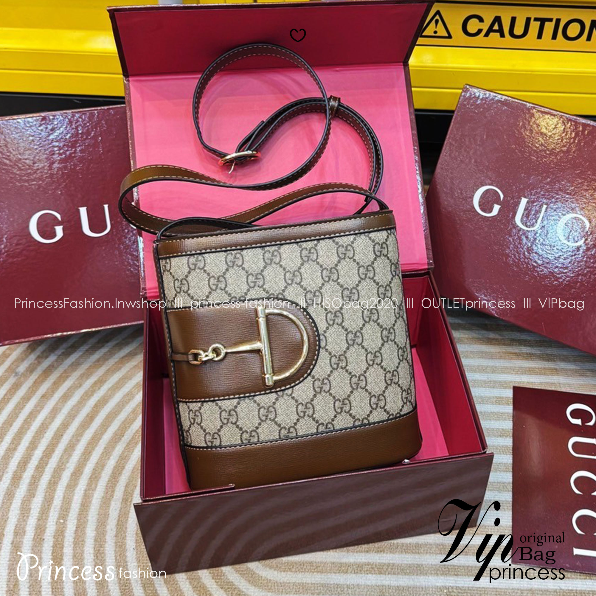 GUCCI 73 bucket bag กระเป๋าสะพายทรงบัคเก็ตยอดนิยม คอลใหม่ล่าสุด สุดยอดของความมีกิมมิคไม่เหมือนใคร วินเทจเรียบหรู ใช้แล้วดูแพง พร้อม box set โทนสีใหม่ของแบรนด์