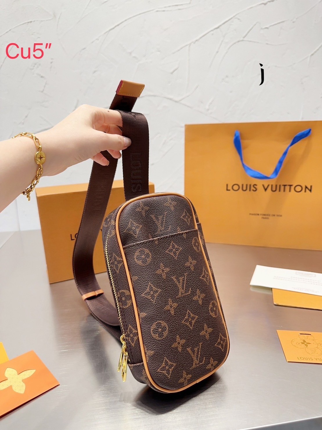 LV monogram pochette Gange Crossbody Bag / LV BELT BAG พร้อมส่ง กระเป๋าคาดอกลายโมโนแกรม ขนาดกะทัดรัด ใช้ได้ทั้งชายหญิง
