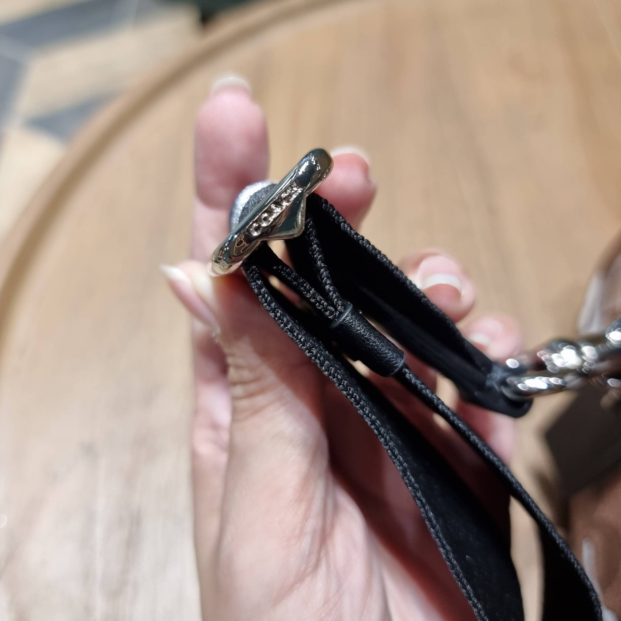 COACH C4118 COACH x PEANUTS ROWAN SATCHEL IN SIGNATURE CANVAS WITH SNOPPY PRINT สนูปพีที่สุดของคอลเลคชั่นแห่งความน่ารัก มาในดีไซน์ของกระเป๋าทรงหมอนยอดฮิต คลาสสิคใช้งานได้ไม่มีเบื่อ รอบนี้มาให้พร้อมสายสะพาย crossbody แบบสปอร์ต ทำให้ใช้งานได้อย่างกระฉับกระเ