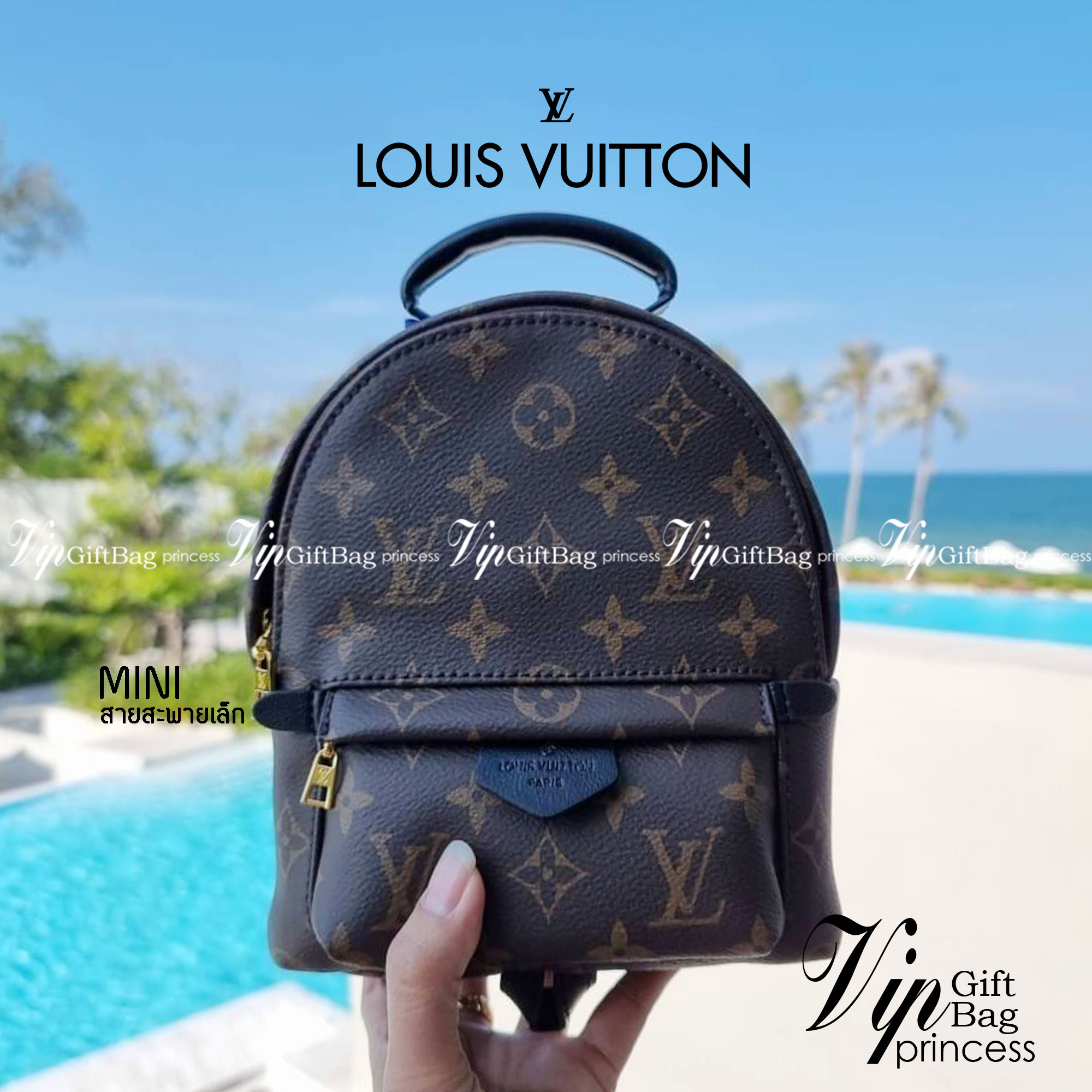 LV Backpack Size Mini | สายสะพายเล็ก ถอดได้ LV palm springs New in!! เข้าแล้วกับไอเท็มยอดฮิต หรูหราพร้อม box set สุดสวย ที่สุดของความคุ้มค่า LV palm springs กระเป๋าแบ็คแพ็ค มาให้เลือก 2 ไซส์ ขายดี วัสดุหนังแคนวาสคุณภาพดี มีช่องซิปแบ่งสัดส่วน ใบเล็กสายวะพา