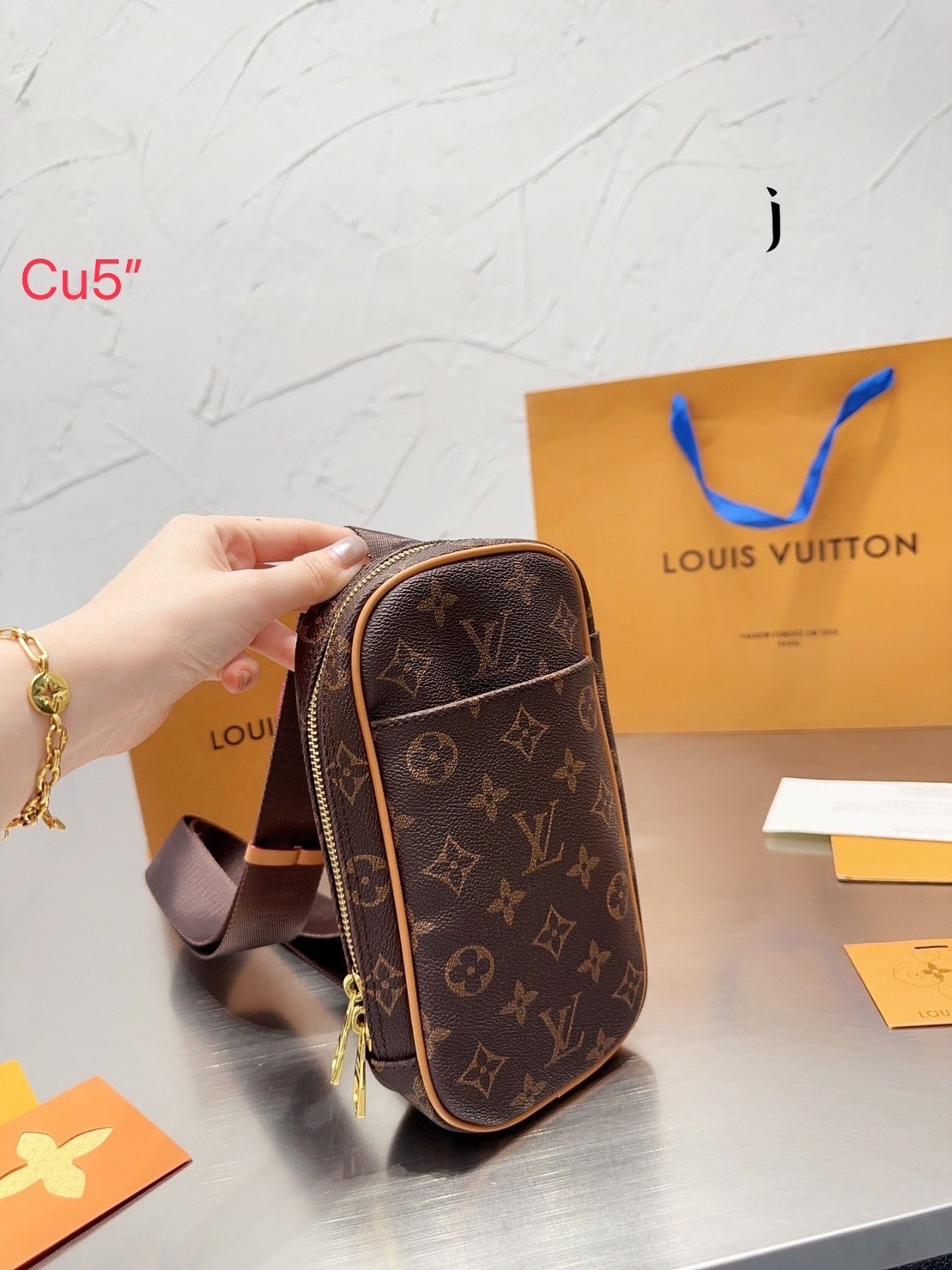 LV monogram pochette Gange Crossbody Bag / LV BELT BAG พร้อมส่ง กระเป๋าคาดอกลายโมโนแกรม ขนาดกะทัดรัด ใช้ได้ทั้งชายหญิง