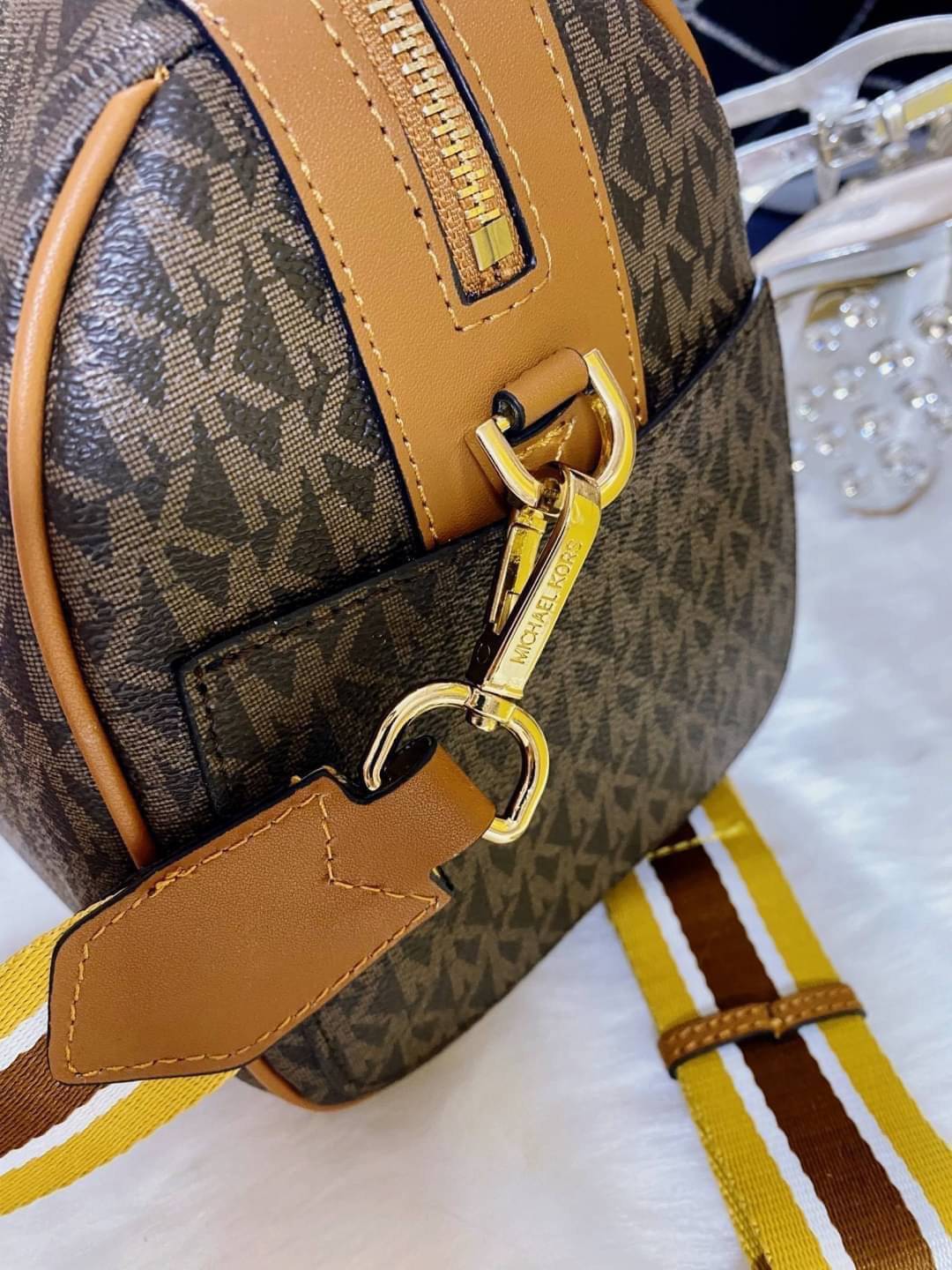MICHAEL KORS gold Hardware crossbody