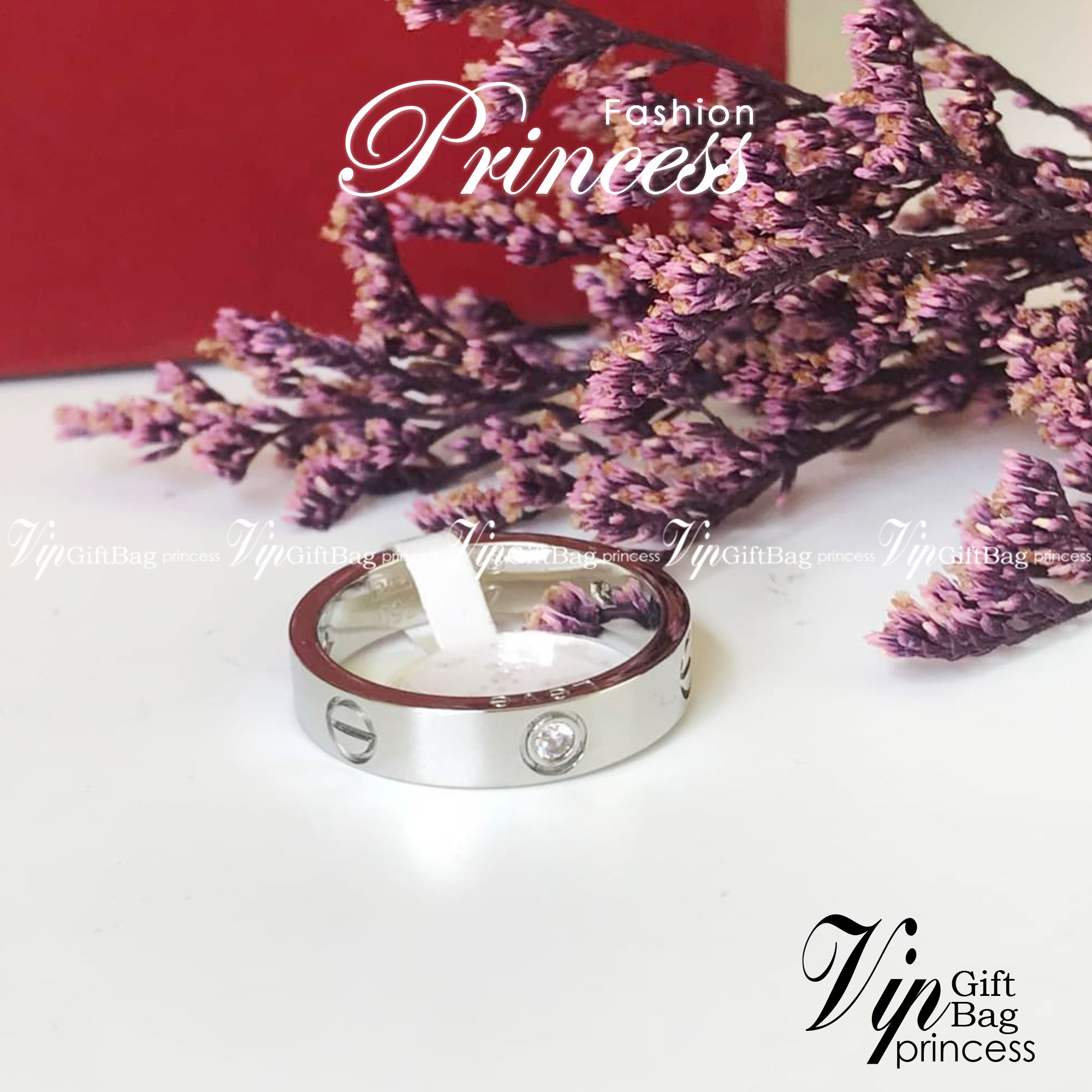 Cartier Rings แหวนรุ่นมีเพชร ภาพถ่ายจากงานจริง วัสดุคุณภาพดี ไม่ลอกไม่ดำ งานปั้มครบตามรูปเลยค่ะ