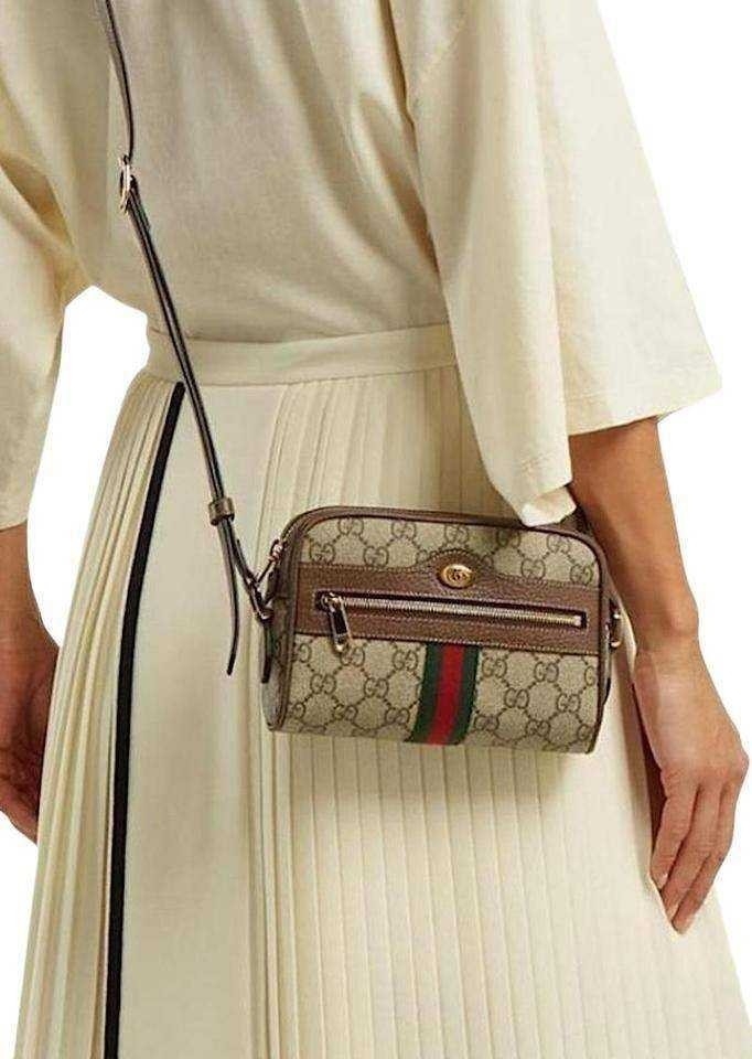 GUCCI Ophidia GG Crossbody Bag กระเป๋าครอสบอดี้ขนาดกำลังดี ดีไซน์ที่เป็นเอกลักษณ์ ใช้ได้ทุกโอกาส สายยาวปรับระดับได้ เปิด-ปิด ด้วยซิบ