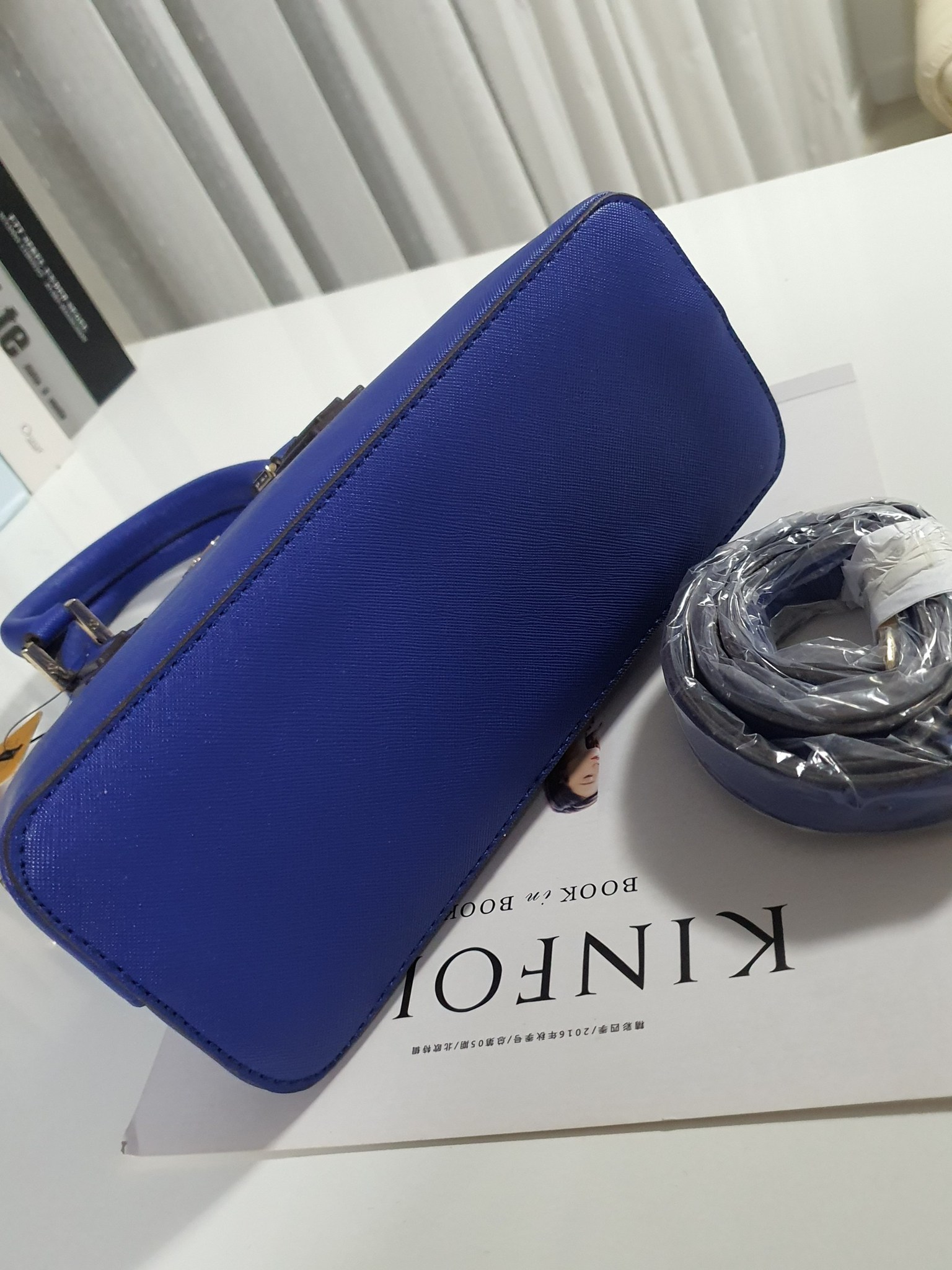 TORY BURCH SAFFIANO HANDBAG กระเป๋าสะพายแบรนด์ดังทรงสุดฮิตหนัง SAFFIANO