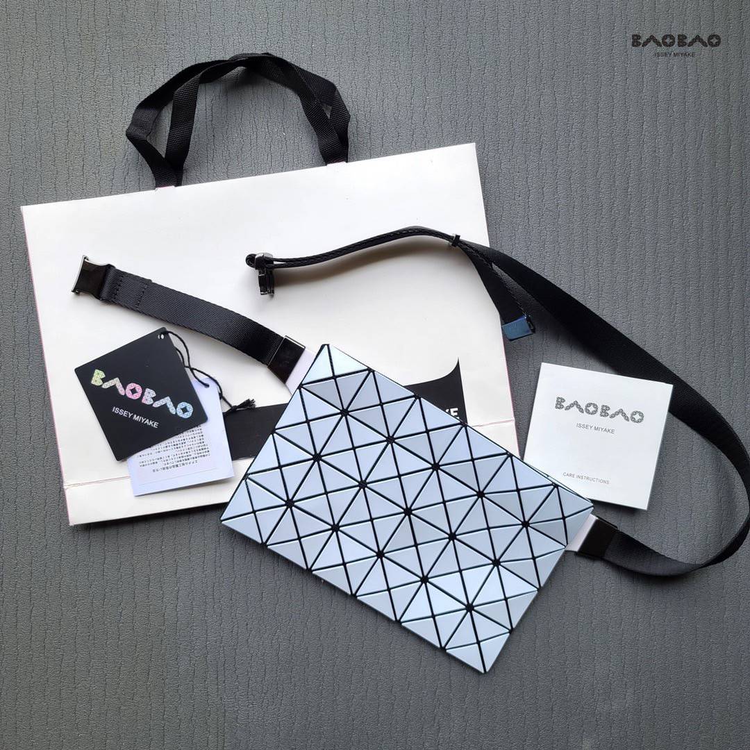 VIP GIFT 】BAOBAO issey miyake belt bag