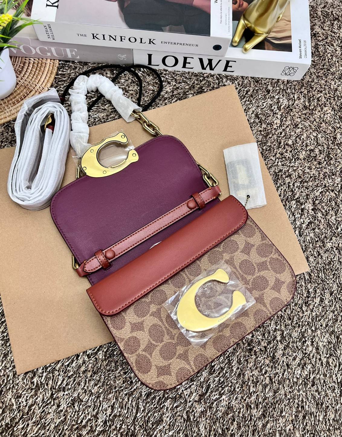 COACH IDOL BAG IN SIGNATURE CANVAS WITH SNAKESKIN DETAIL CM551 ใหม่ล่าสุด2023 โลโก้อะไหล่แบรนด์ใหญ่ซ้อนทับ Luxury สุดๆค่ะ