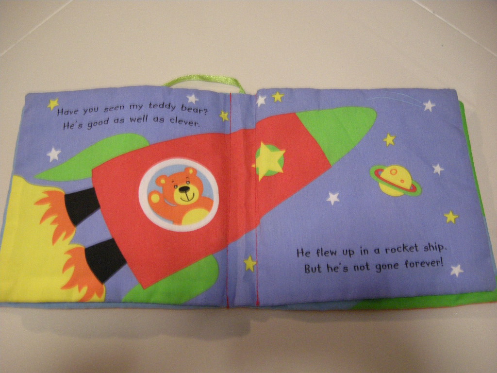 Parragon Publishing Book "Teddy Bear Rhymes" หนังสือผ้าสำหรับเด็กมือสอง