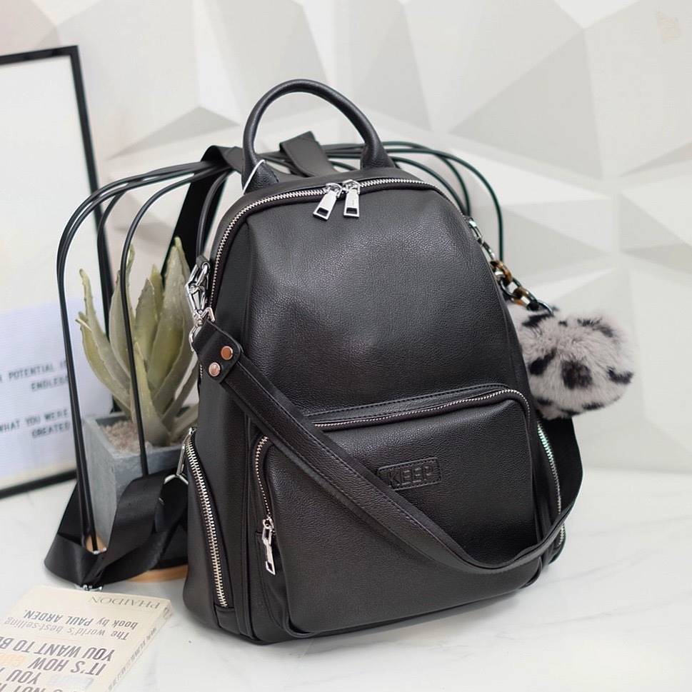 กระเป๋า ทรงน่ารัก มากๆๆๆ จากแบรนด์ KEEP รุ่น Misty backpack มาใหม่ หนัง Microfiber ผิวสัมผัสคล้ายหนังวัวแท้ เนื้อหนา นิ่มมือ พิเศษ!! เป้ใบนี้ มีสายสั้นหนังสำหรับสะพายไหล่ให้ด้วยคะ ใครชอบเป้สไตล์นี้ ห้ามพลาดเลยน๊า สวยจริง คอนเฟิร์มเลย