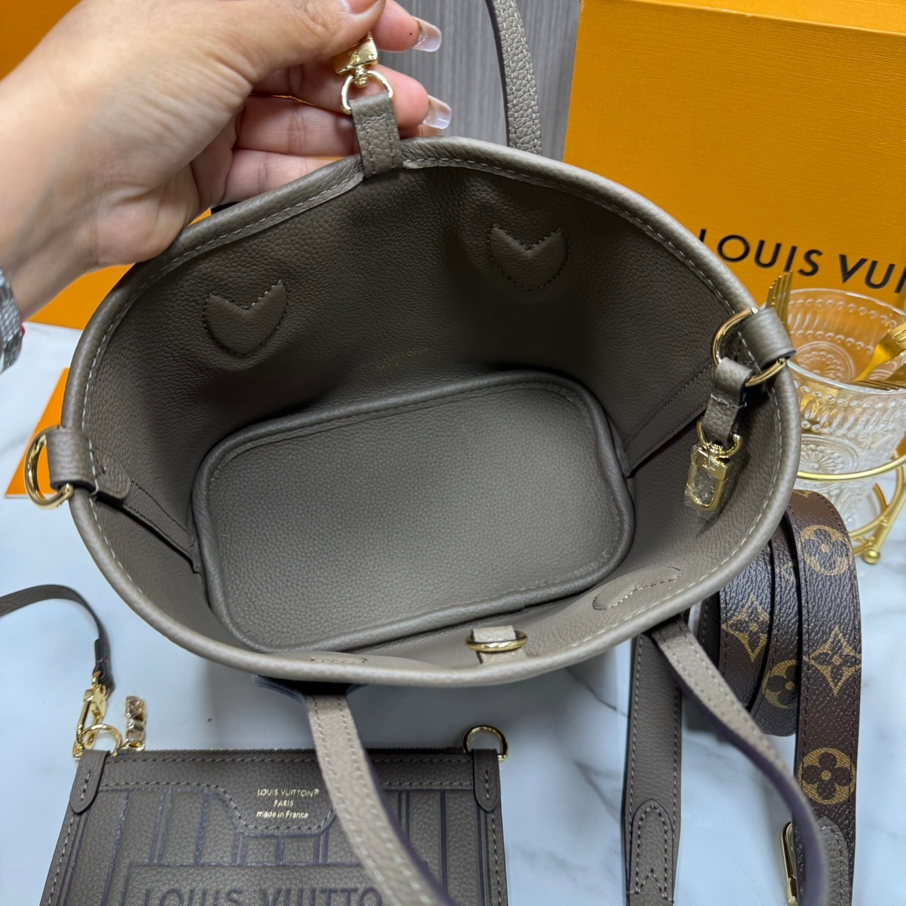 เกรดเทพ Top ORI | LV Neverfull Bandoulière Inside Out BB Bag กระเป๋าทรงโท้ทไซส์เล็ก พร้อมใบลูก กลับใช้งานได้ 2 ด้าน เกรดดีสุด หนังแท้ แคนวาสแท้