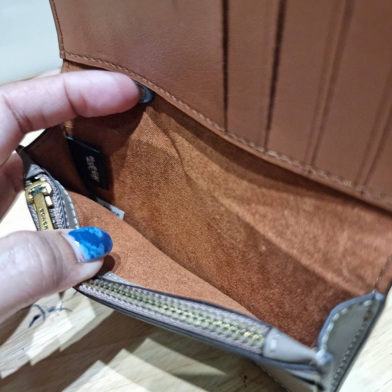 COACH SLIM CARD CASE IN SIGNATURE CANVAS C4818 / C5870 / C4818 กระเป๋าถนอมบัตรกึ่งกระเป๋าสตางค์ เกรดท็อปออริ เกรดดีสุด สลับแท้ 1:1 ใช้ต่างประเทศได้