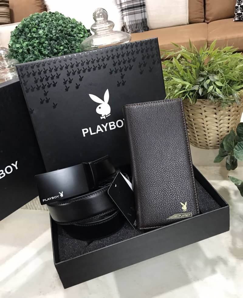 PLAYBOY LEATHER BELT & LONG WALLET VALUE PACK Limited Edition จาก Playboy เซทนี้สุดคุ้มค่ะได้ทั้งเข็มขัดและกระเป๋าสตางค์ใบยาวแบบใส่มือถือได้ มีช่องใส่รูป ช่องใส่บัตร ช่องใส่ธนบัตร แบงก์พัน ช่องซิปใส่เหรียญ แยกเป็นสัดส่วน พร้อมกล่องแบรนด์สามารถมอบเป็นของขว