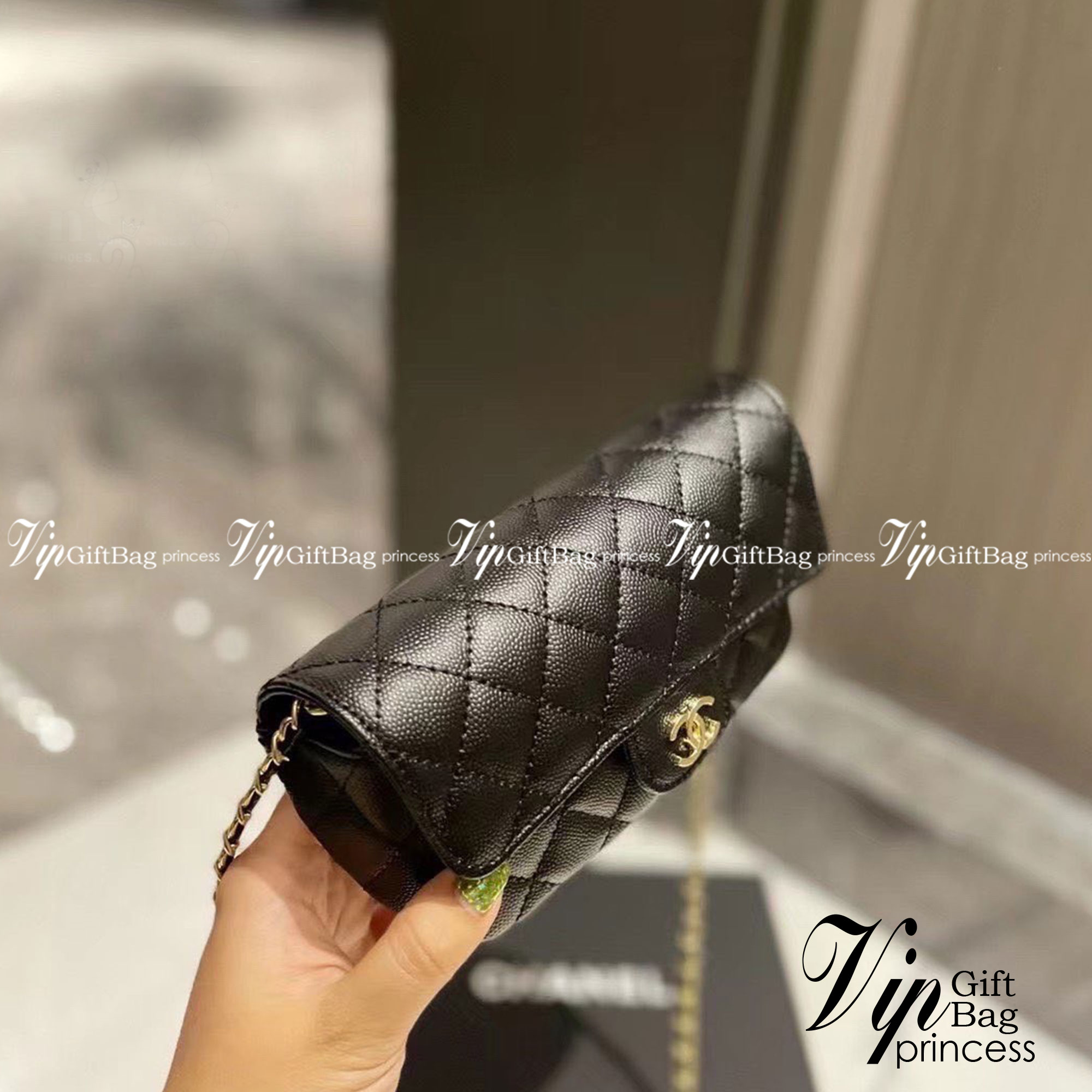 vipCHANEL Glasses Case with Classic Chain กระเป๋าสะพายไซส์มินิสุดคลาสสิค หนังคาเวียร์ เงาสวย มาพร้อมสายโซ่อะไหล่ทอง