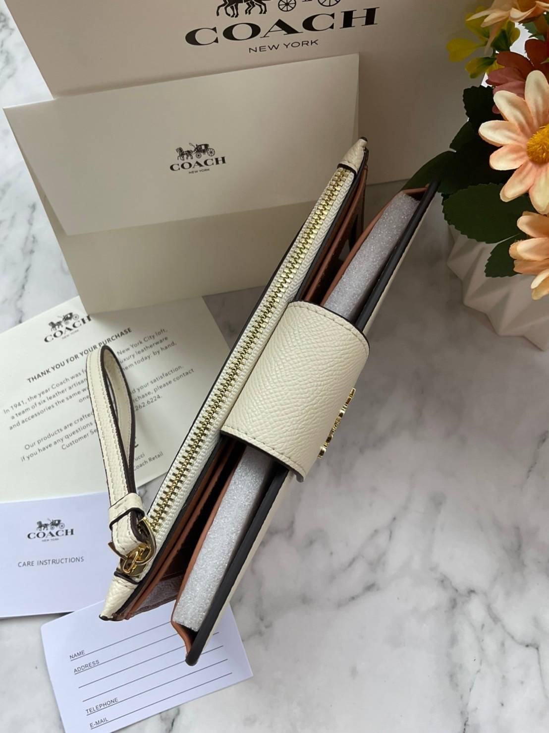 COACH TECH WALLET (COACH C2869) New Coach กระเป๋าสตางค์ใบยาวรุ่นใหม่ ใส่โทรศัพท์ได้ด้วยน๊า!! คอลเลคชั่นสวยหรู