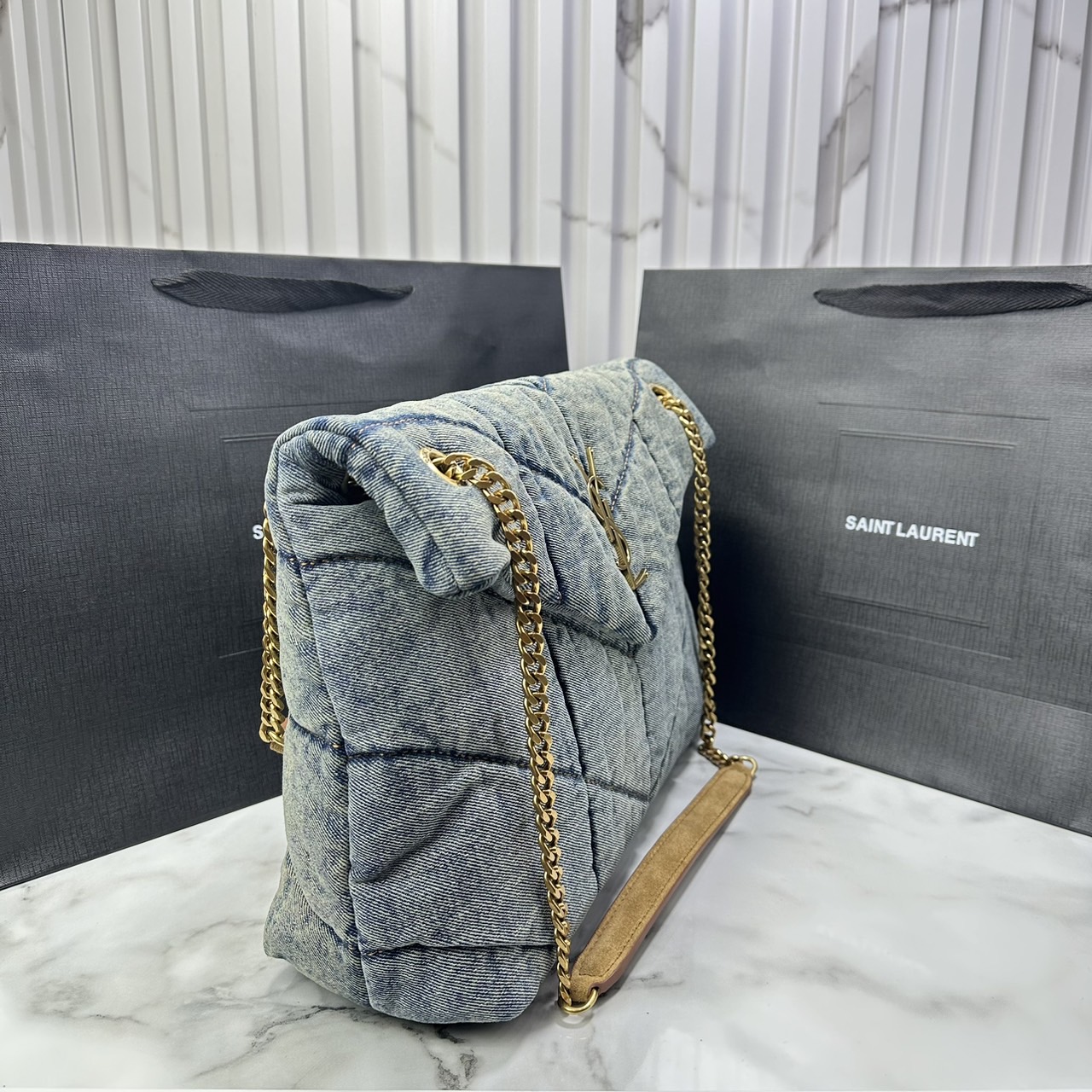 YSL PUFFER MEDIUM in suede and denim / YSL Loulou Denim Shoulder bag กระเป๋าสะพายเดนิมเย็บลายเชฟรอนควิลท์