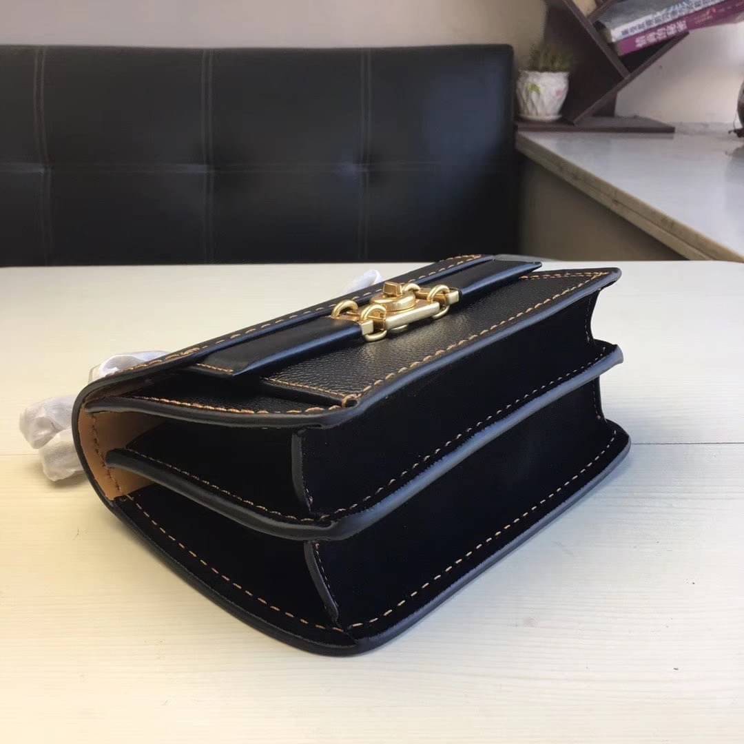 COACH Troupe Crossbody In Signature Canvas 2สี พร้อมส่งที่ไทยราคาสุดคุ้ม