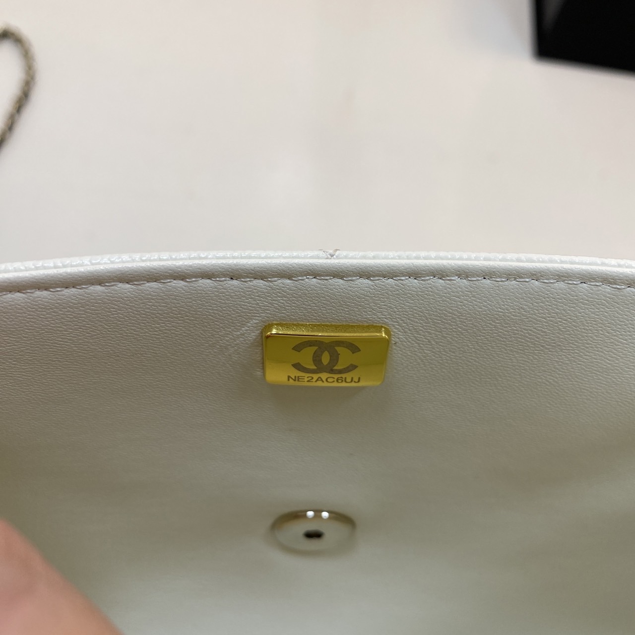 CHANEL 23S Classic Top Handle Flap Bag / Chanel Flap Bag With Top Handle กระเป๋าสะพายคลาสสิก สวยหรูตามเอกลักษณ์แบรนด์