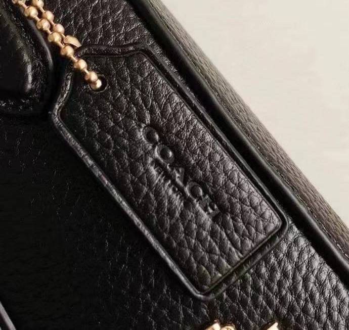 COACH MARLIE TOP HANDLE SATCHEL BAG (COACH C1765) กระเป๋าหิ้ว//สะพายข้าง//สะพายครอสบอดี้ร์ได้ หนังแท้สวยงามค่ะ เปิดปิดกระเป๋าแบบหมุนล็อคใช้งานง่าย ภายในโล่งสามารถใส่กระเป๋าเงินใบยาวได้;ของจำเป็นได้ครบค่ะ;มีช่องซิปและช่องโล่งให้ใส่ของจุกจิกนะคะ มาพร้อมสายส