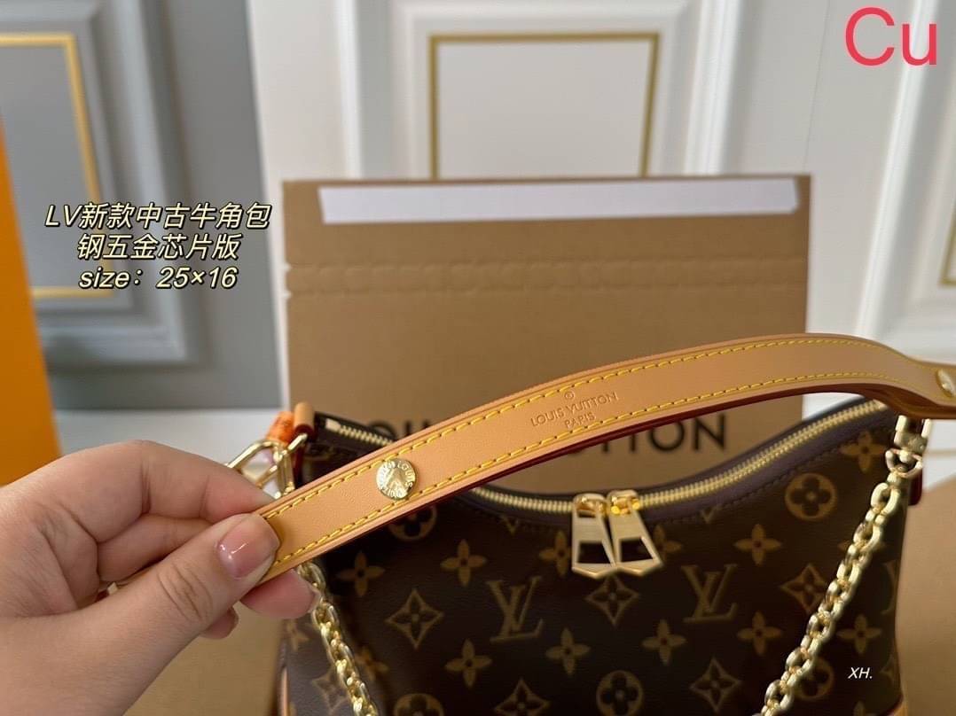 LV Boulogne monogram bag กระเป๋าสะพาย ดีไซน์คลาสสิครุ่นสุดปัง มีความหรูหราในตัวเอง ขนาดกลางๆพอดีลำตัว พกพาง่ายสะดวกแบบนี้ ต้องมีไว้ใช้สักใบ รับรองไม่ผิดหวังแน่นอน รีบจัดก่อนสินค้าหมดน๊าา😘