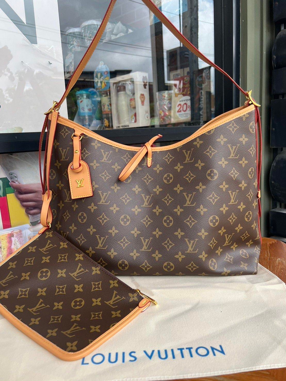 LV CarryAll MM handbag in Monogram / LV Tote Shopping Bag พร้อมส่ง กระเป๋าถือแคนวาสแต่งขอบหนังแคนวาสอย่างดี ผสานเสน่ห์สวยงามเข้ากับดีไซน์ที่รับกับสรีระให้คุณพกพาไปได้ทุกที่